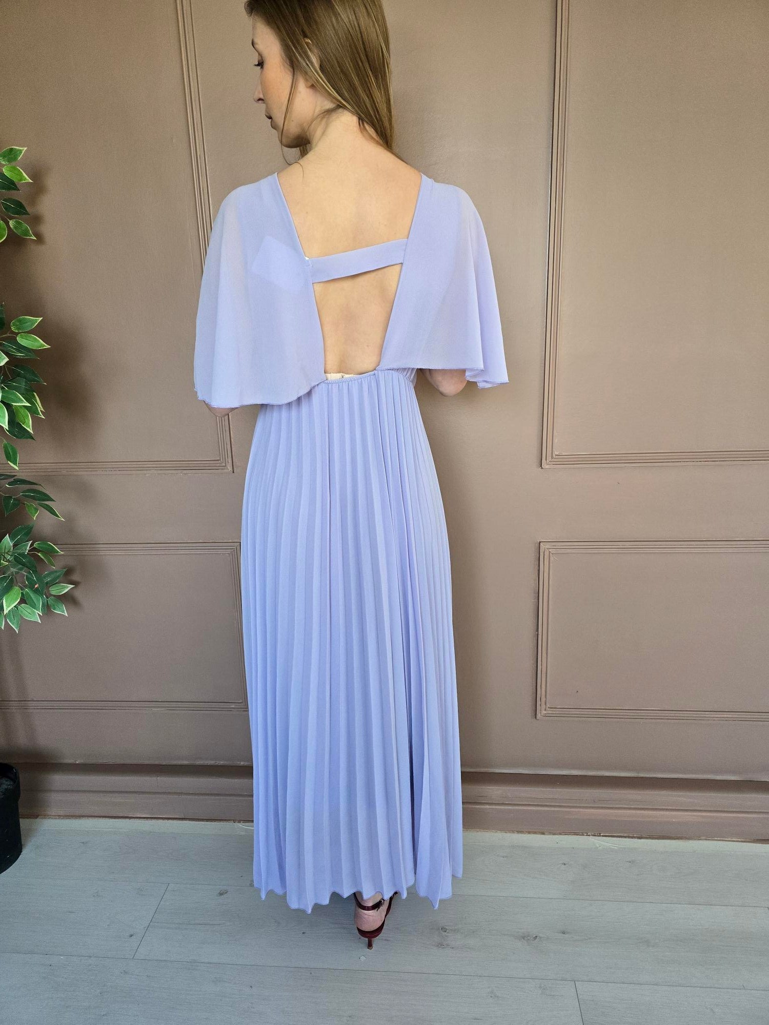Robe longue plissée parme détail – La Chica