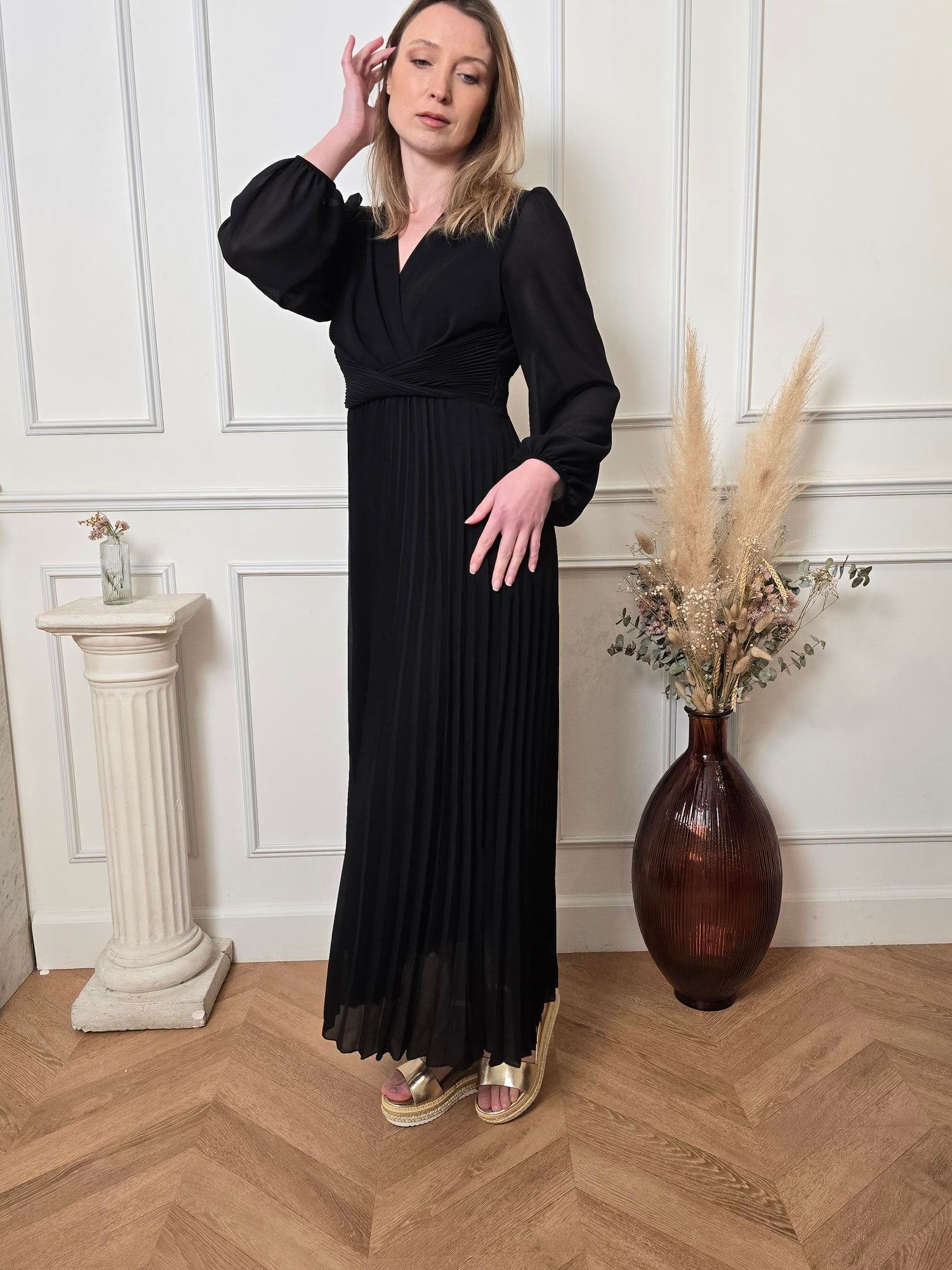 Robe longue noire détail – La Chica