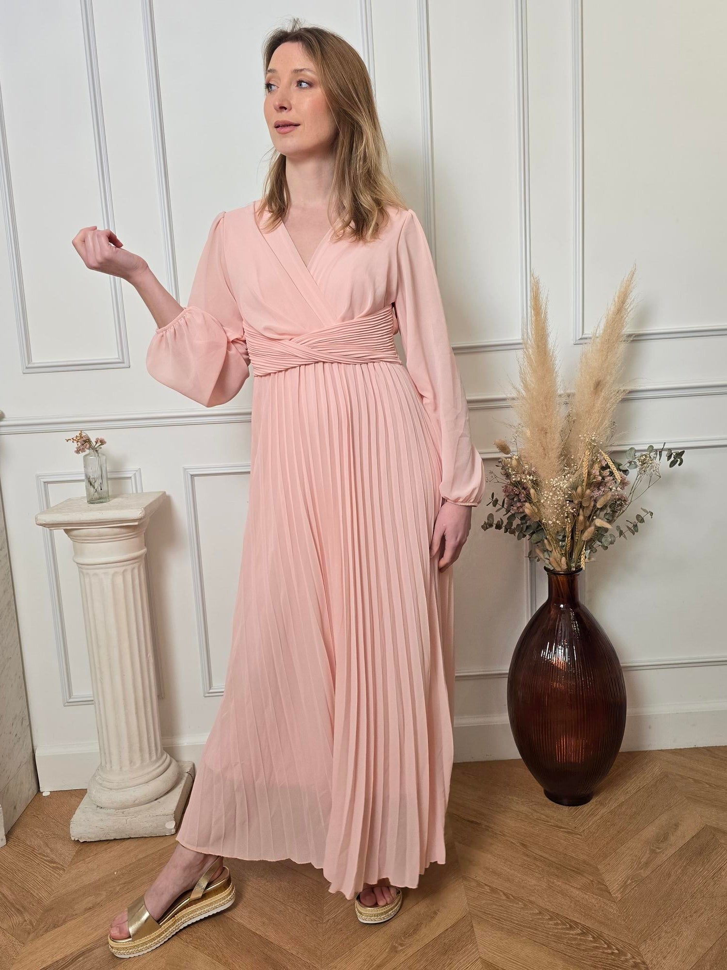 Robe longue rose poudré détail – La Chica