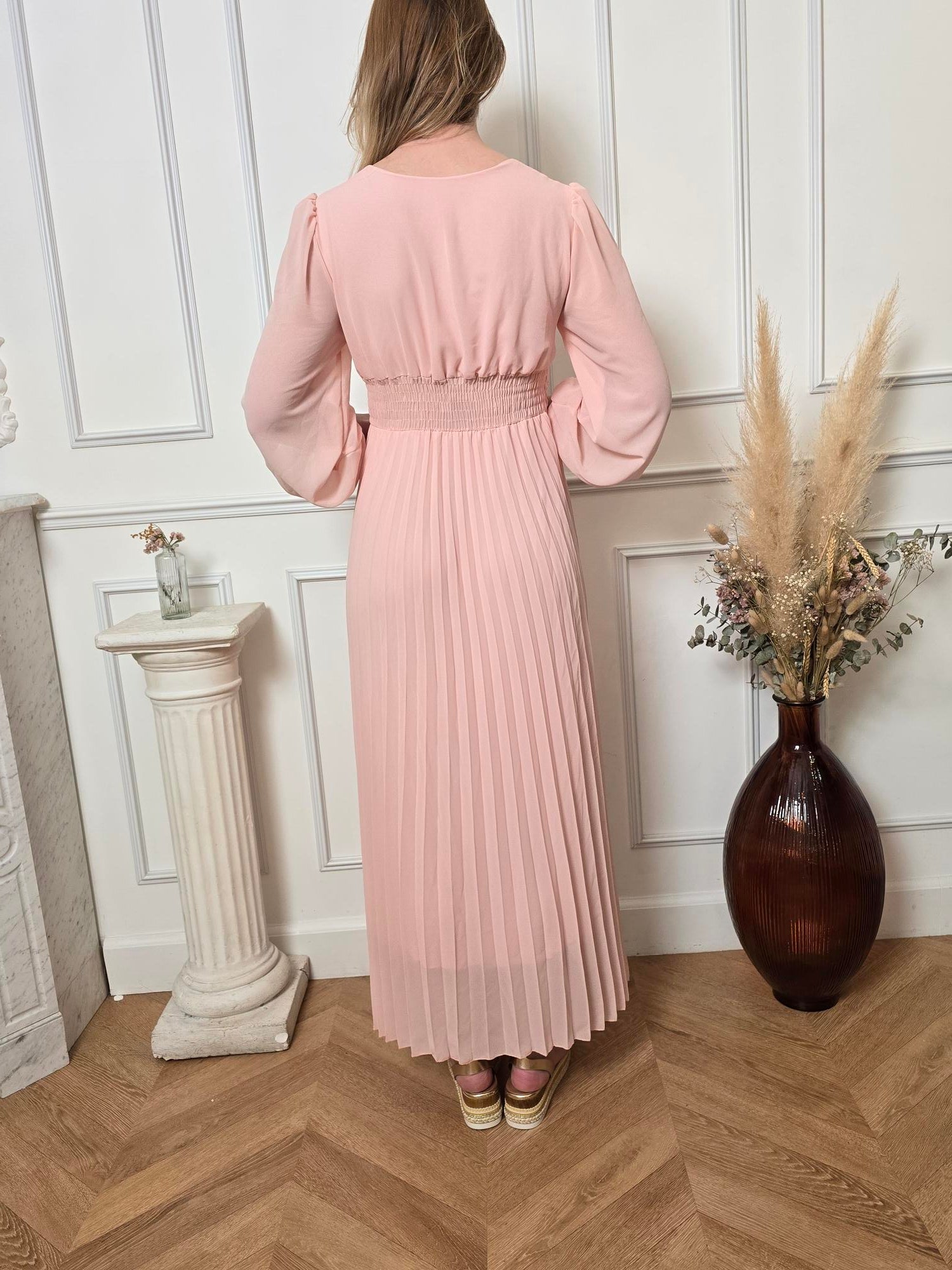 Robe longue rose poudré détail – La Chica