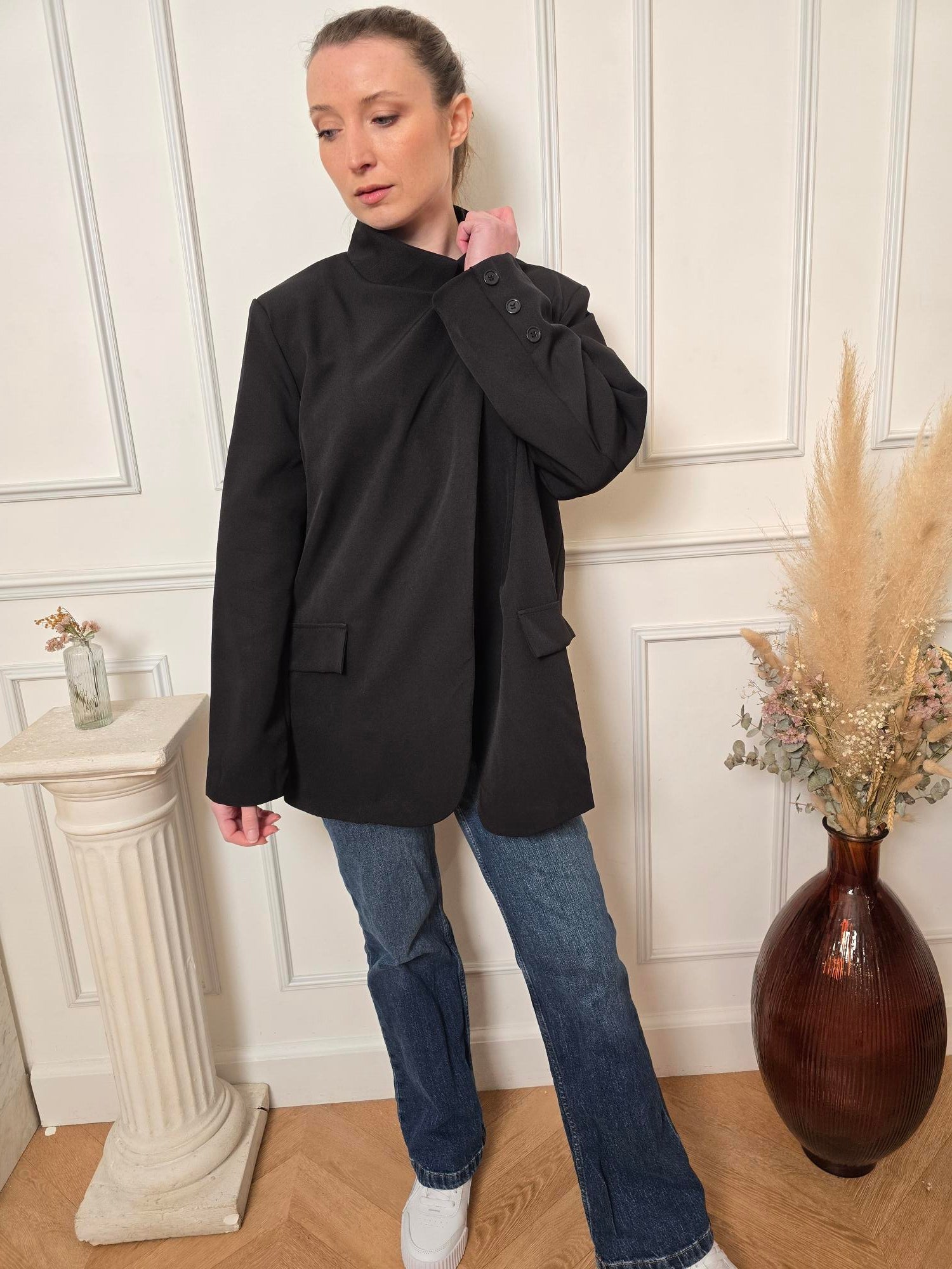 Blazer noir vue de dos femme – La Chica