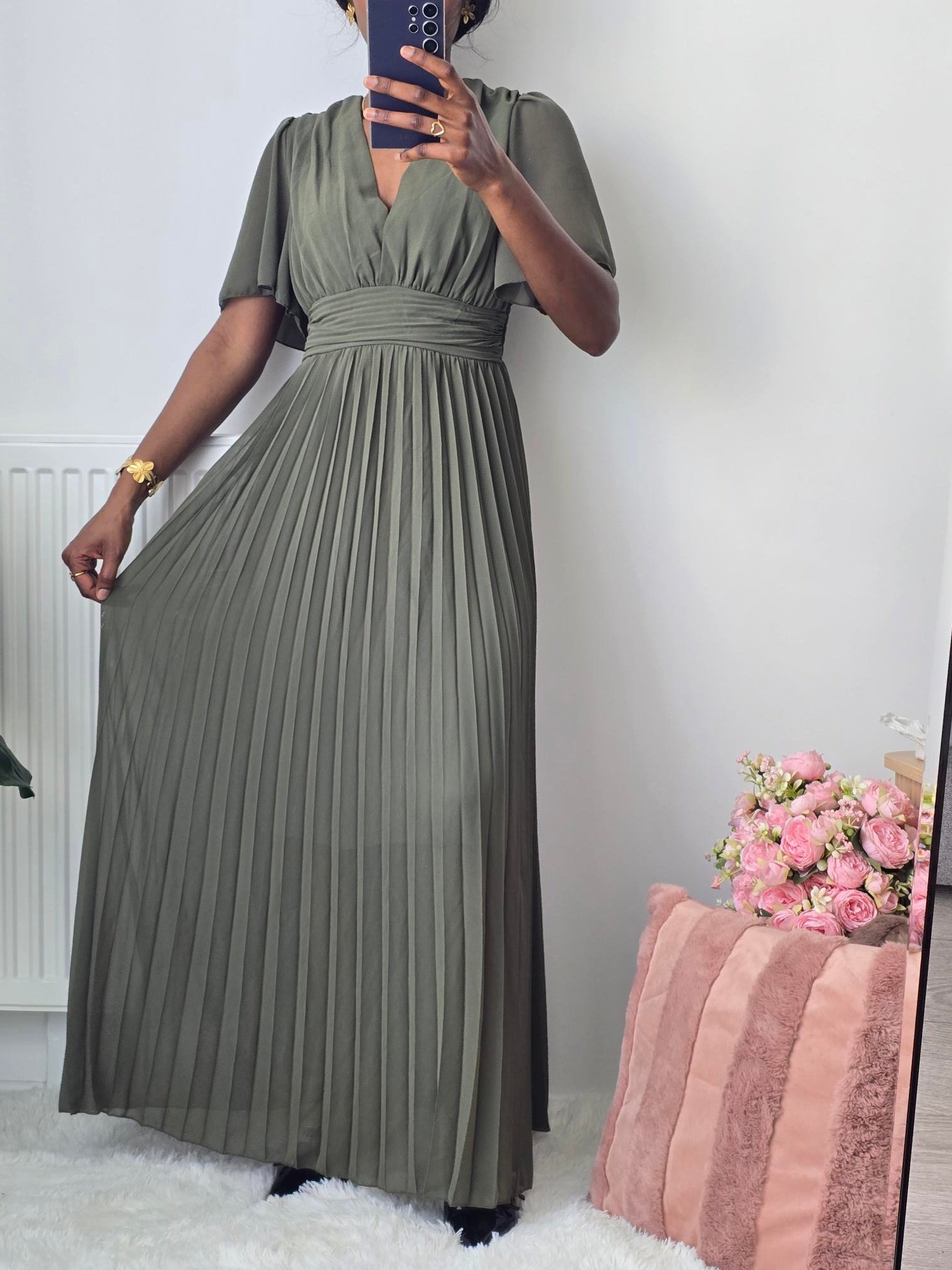 Robe longue plissée kaki ✦ Élégance naturelle & style moderne La Chica