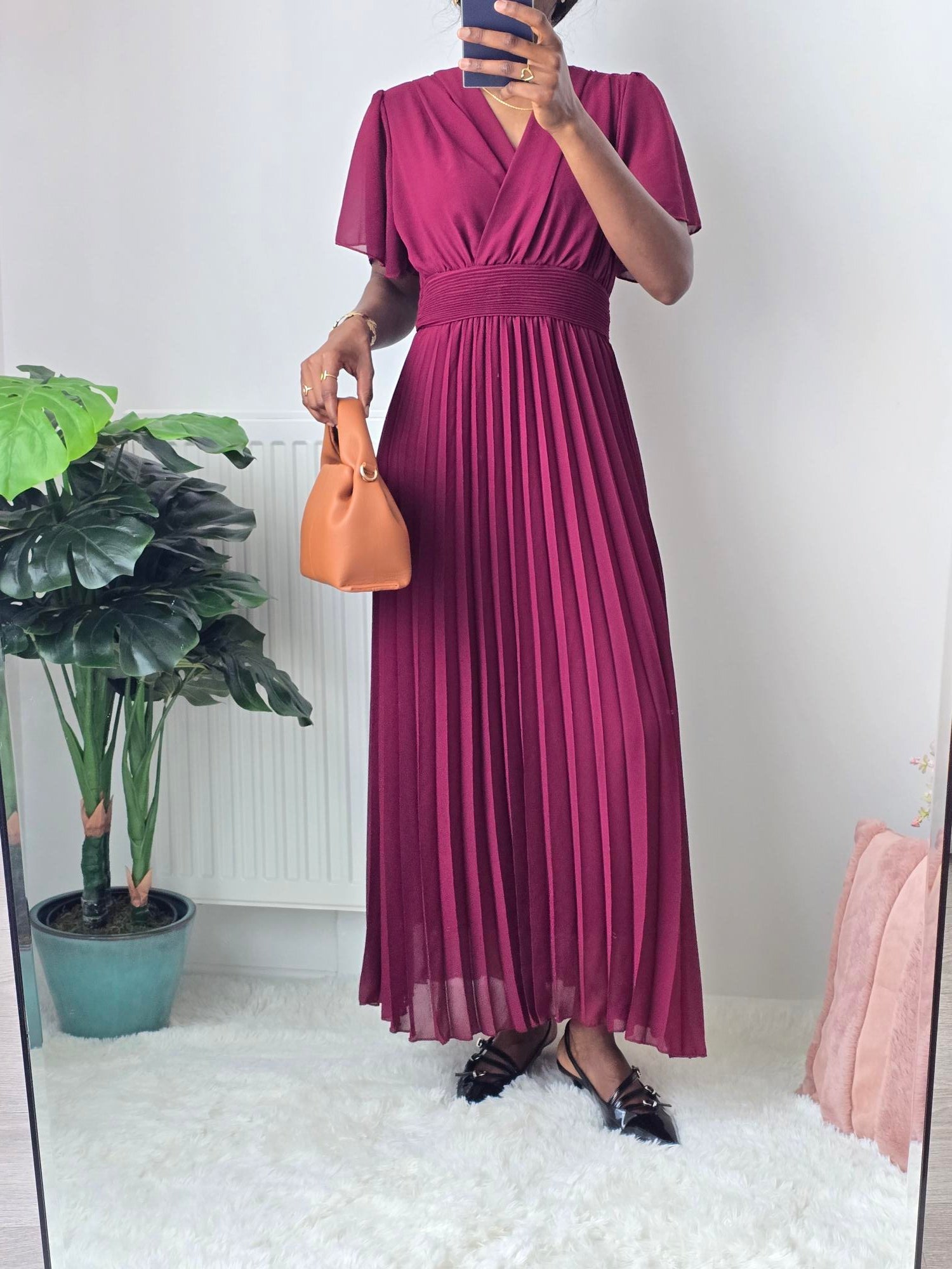 Robe longue plissée bordeaux ✦ Élégance intense & silhouette sublimée La Chica