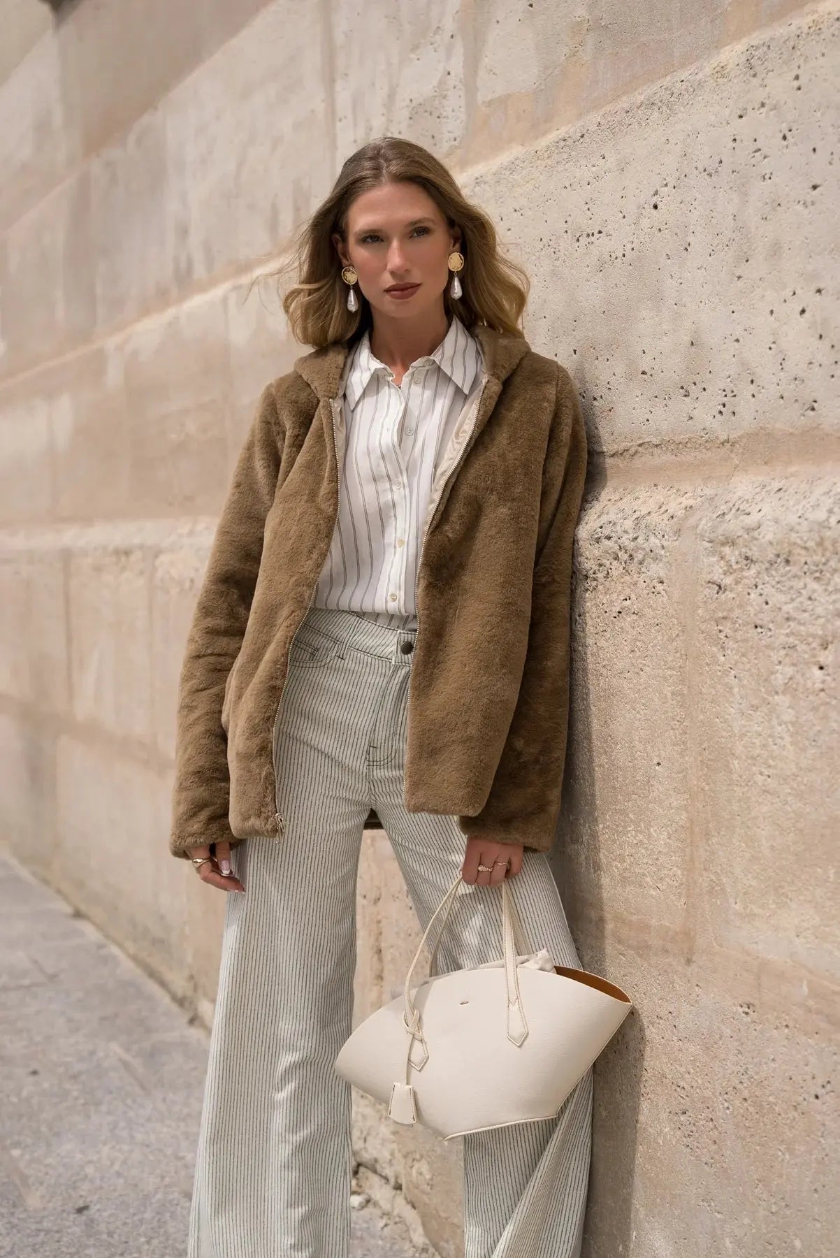 IMPERMEABLE COURT FOURRE REVERSIBLE CAMEL SABLE LAURA JO La Chica