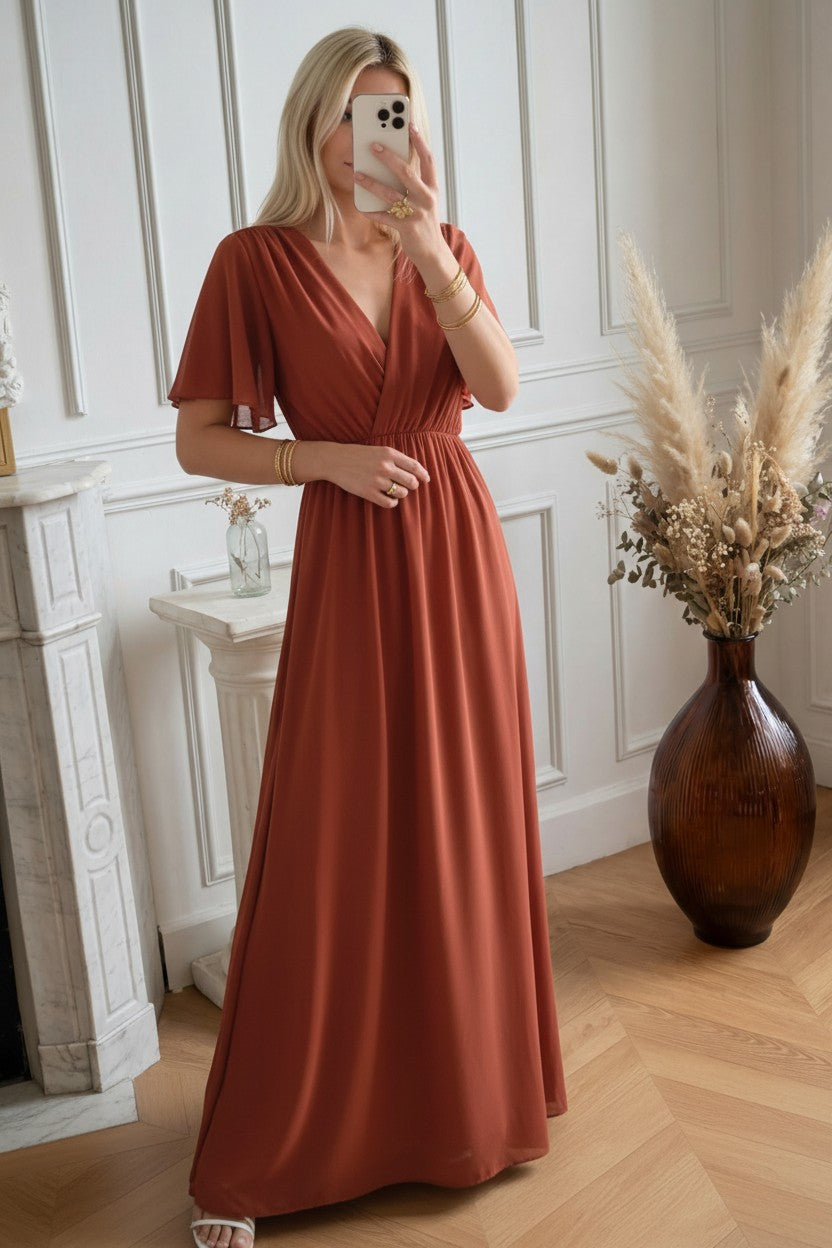 Robe Longue Fluide ✦ Terracotta ✦ Décolleté Croisé ✦ Élégance Intemporelle La Chica
