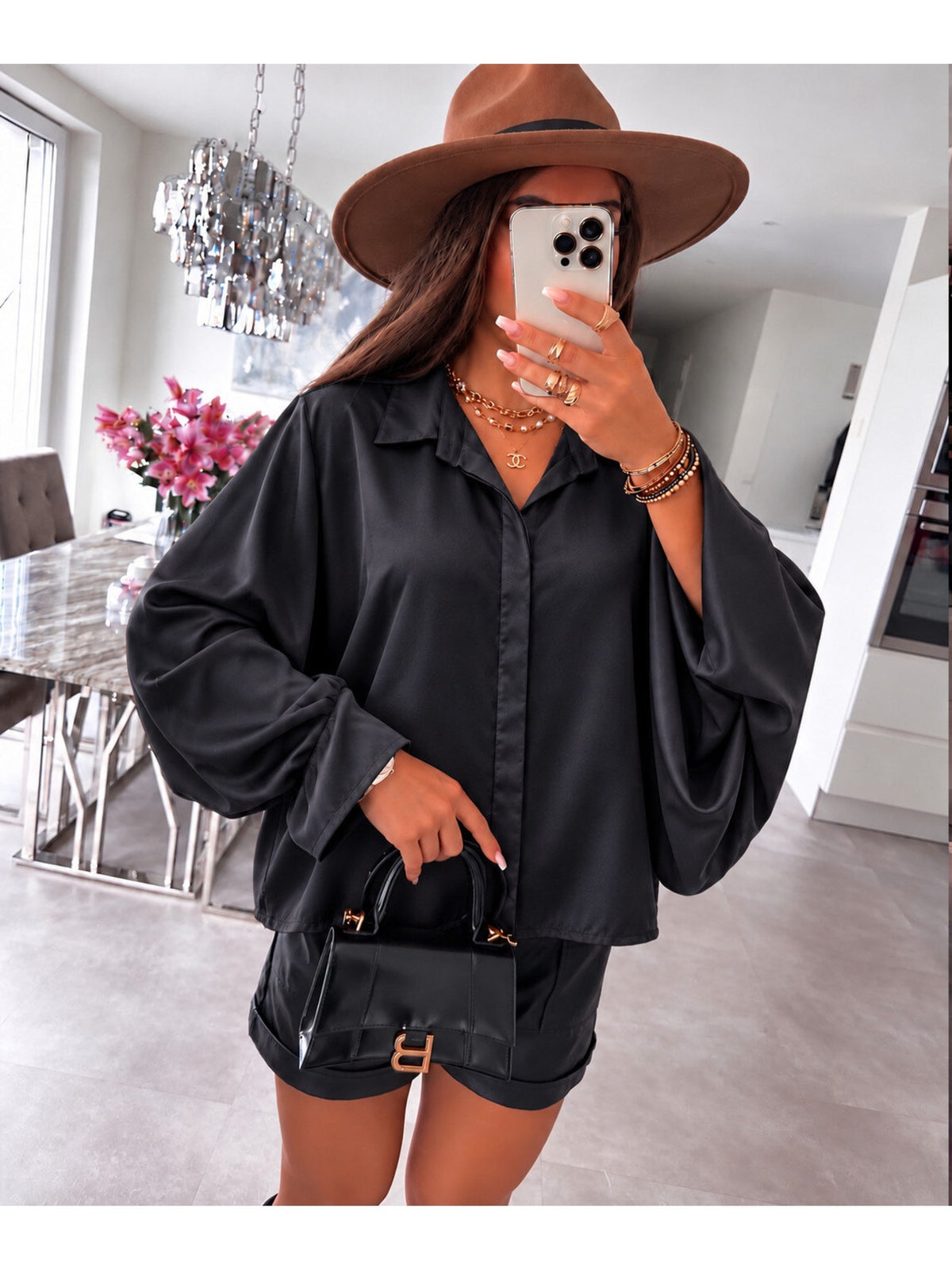 Chemise manches chauve-souris satinée effet soie noir pour femme, La Chica