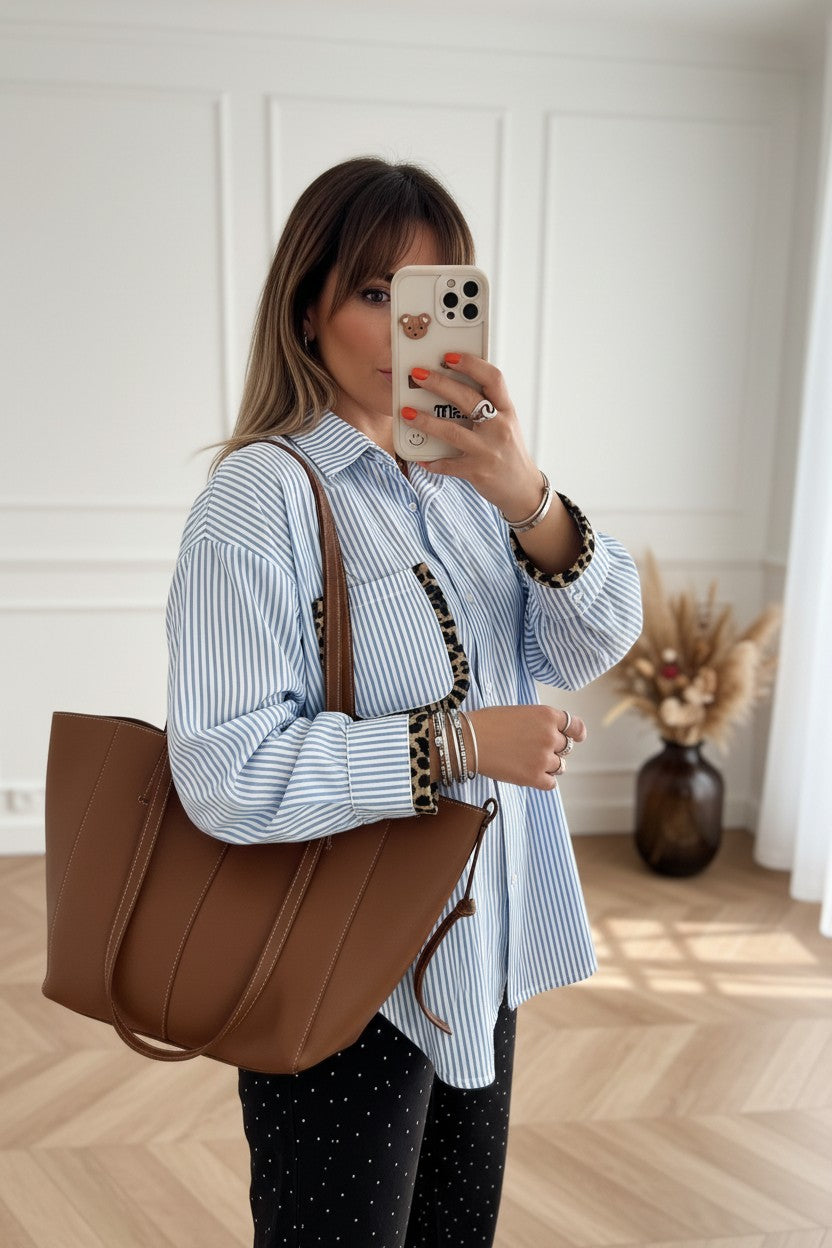 Chemise Oversize ✦ Rayures Bleu & Blanc ✦ Détails Léopard ✦ Élégance Audacieuse La Chica