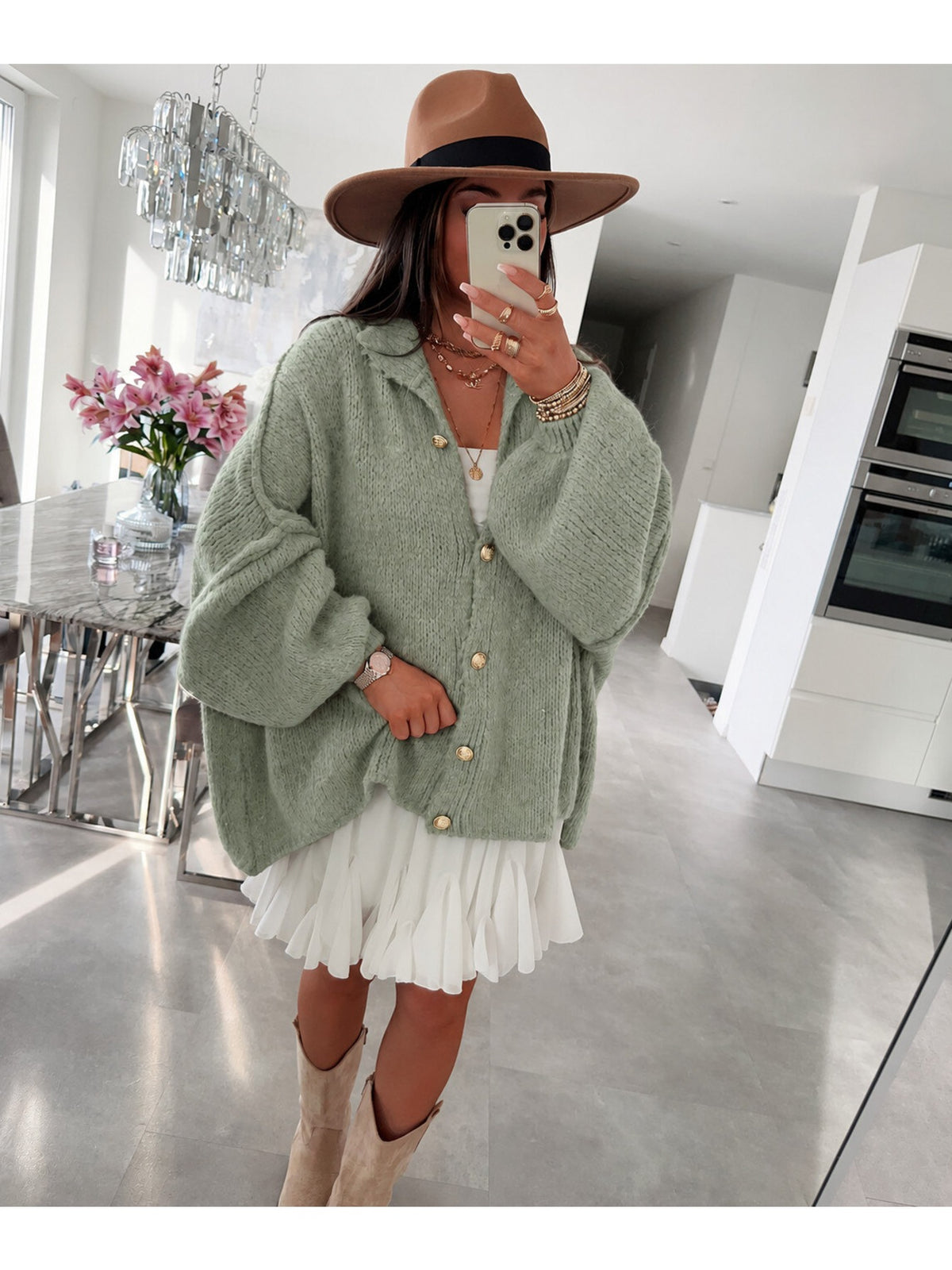 Gilet oversize laine en maille douce à manches ballon et boutons dorés kaki pour femme, La Chica