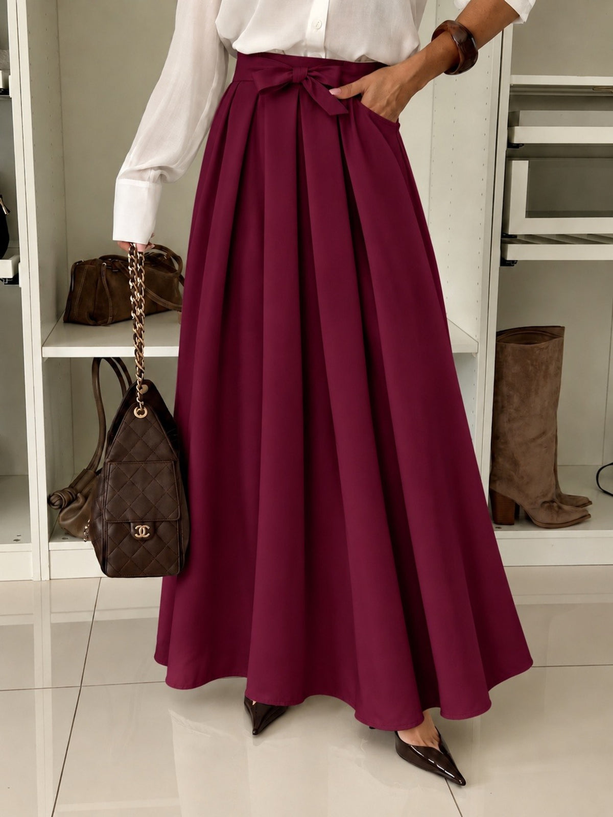 Jupe longue évasée à plis avec ceinture nouée avec poches bordeaux pour femme, La Chica