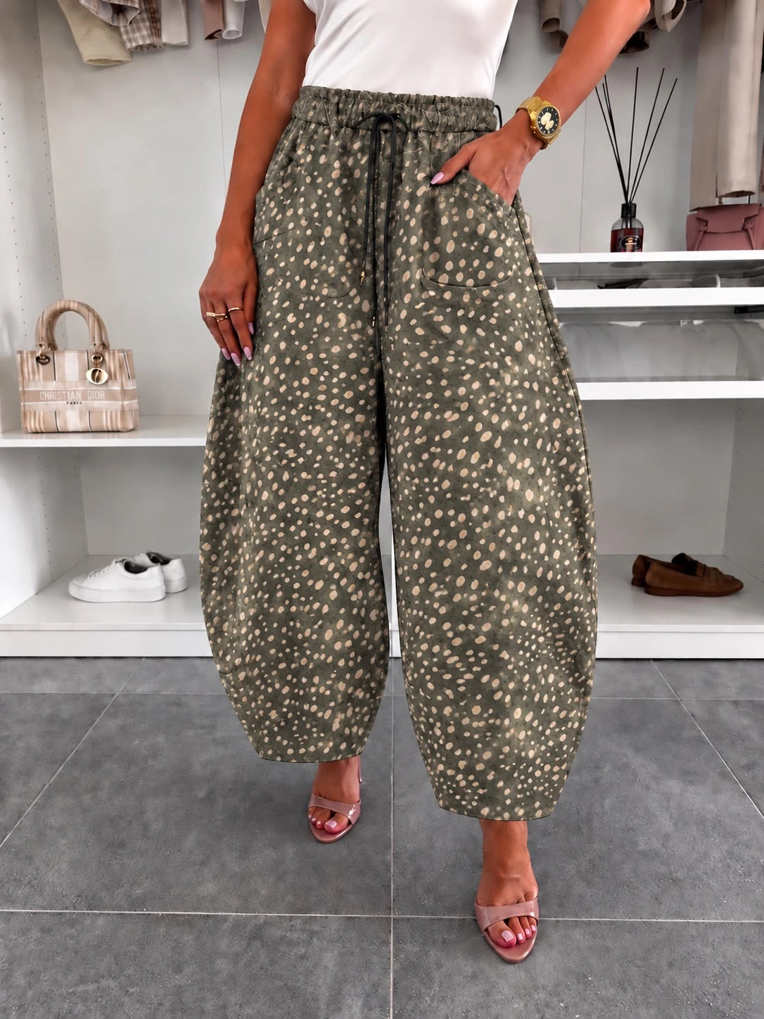 Pantalon ballon en suédine imprimé biche kaki pour femme – La Chica