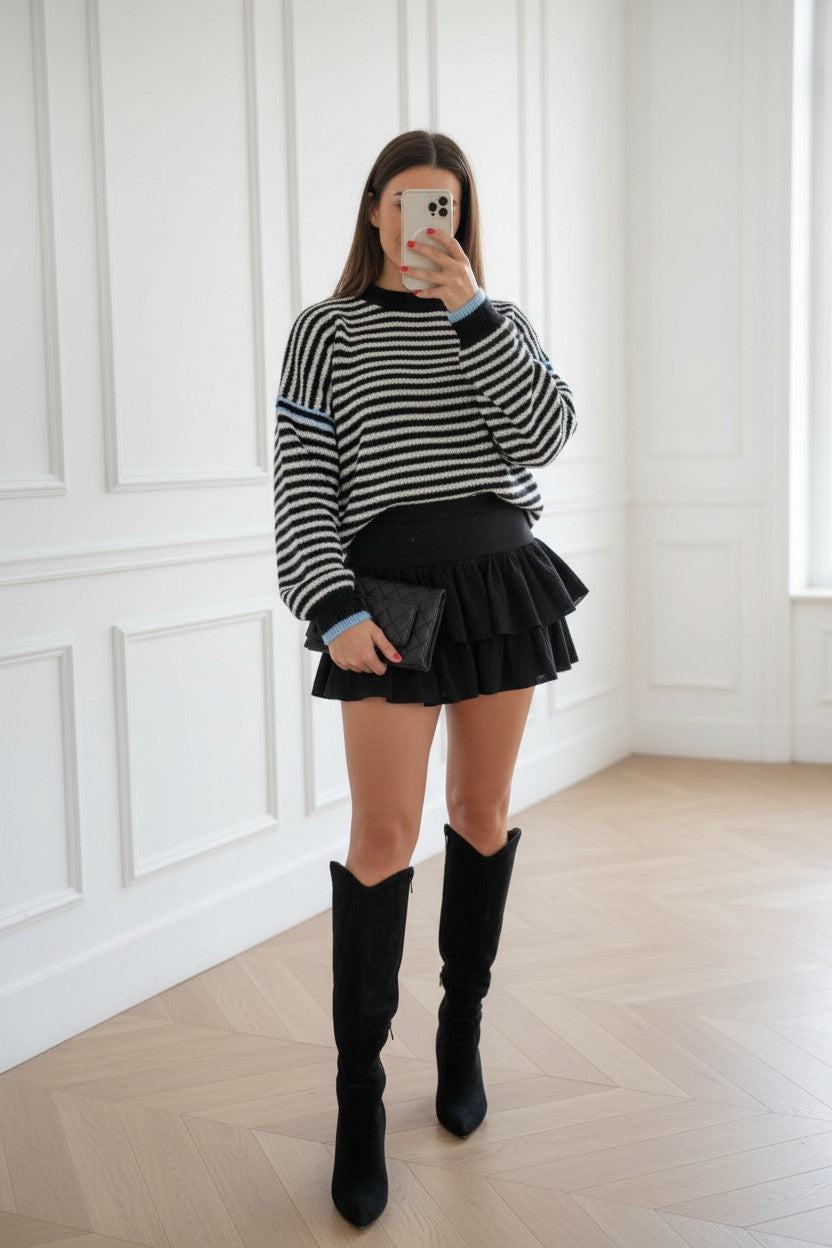 Pull Rayé ✦ Multicolore ✦ Détails Bleu ✦ Coupe Oversize & Élégance Moderne La Chica