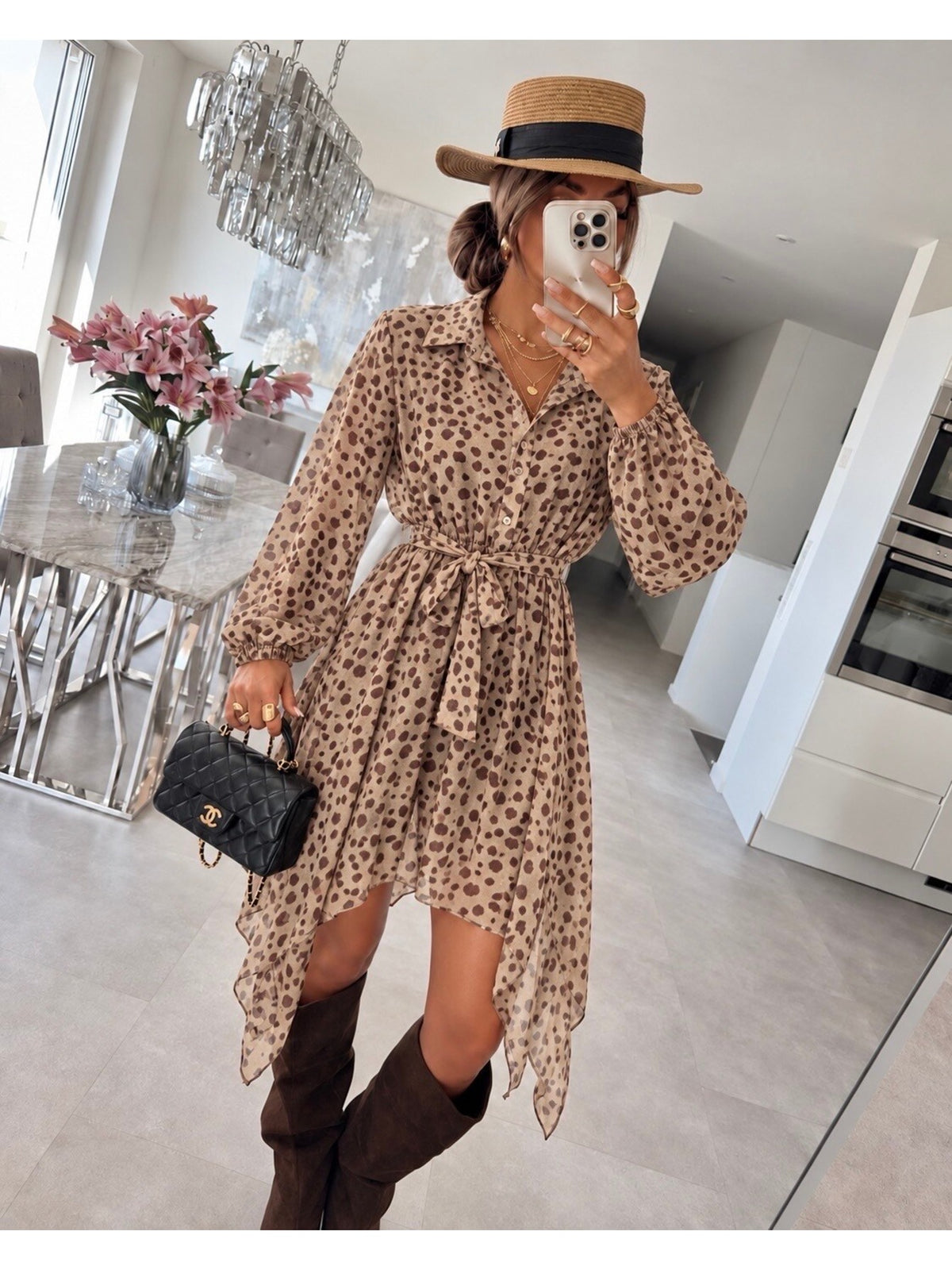 Robe chemise imprimée biche asymétrique avec ceinture beige pour femme, La Chica