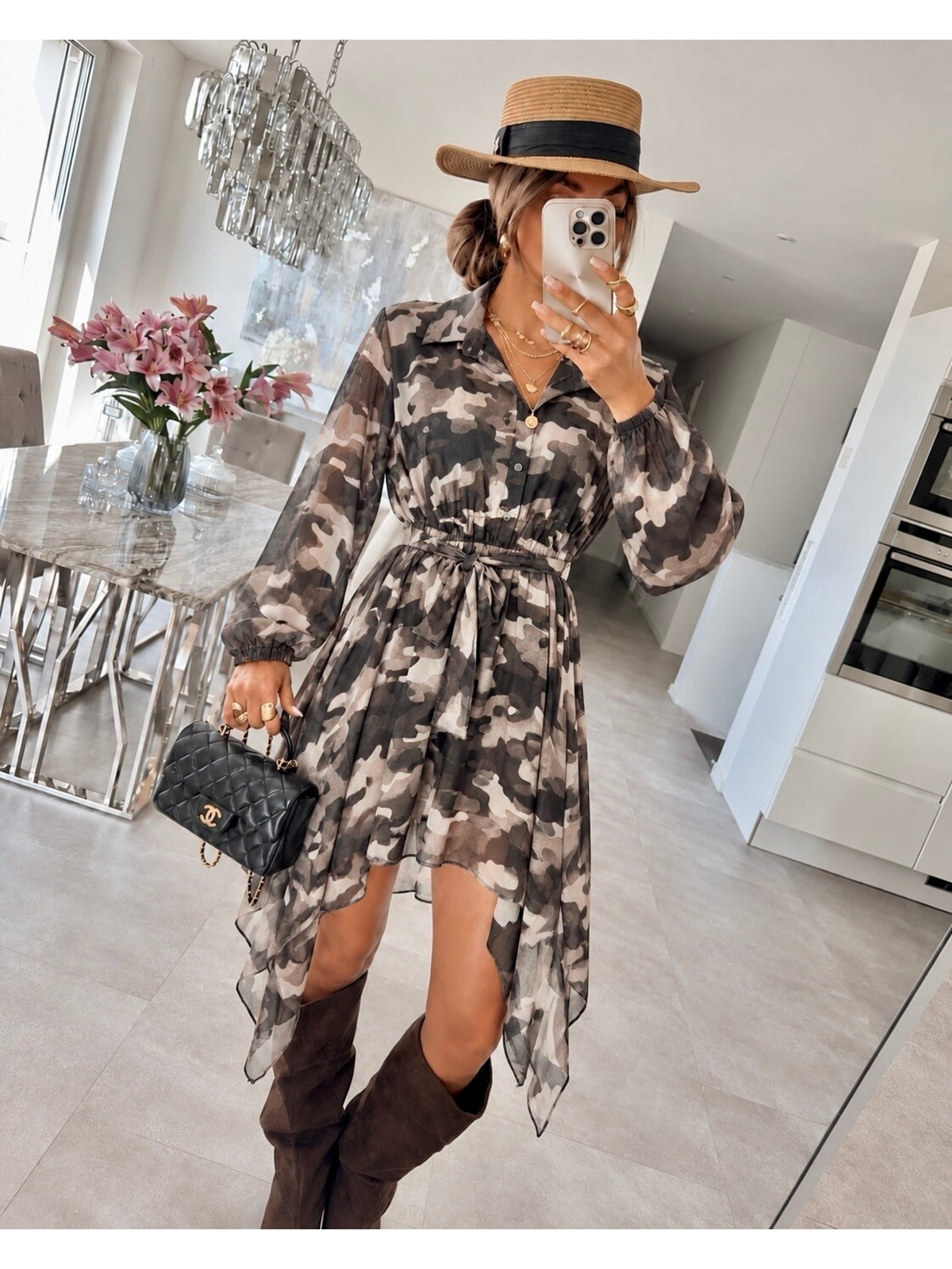 Robe chemise imprimée camouflage asymétrique avec ceinture marron foncé pour femme, La Chica