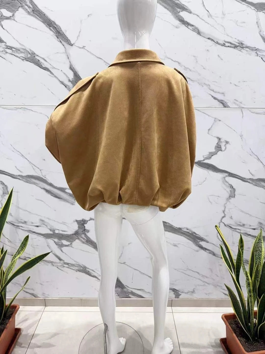 Veste bomber oversize en suédine camel pour femme – La Chica – vue 4