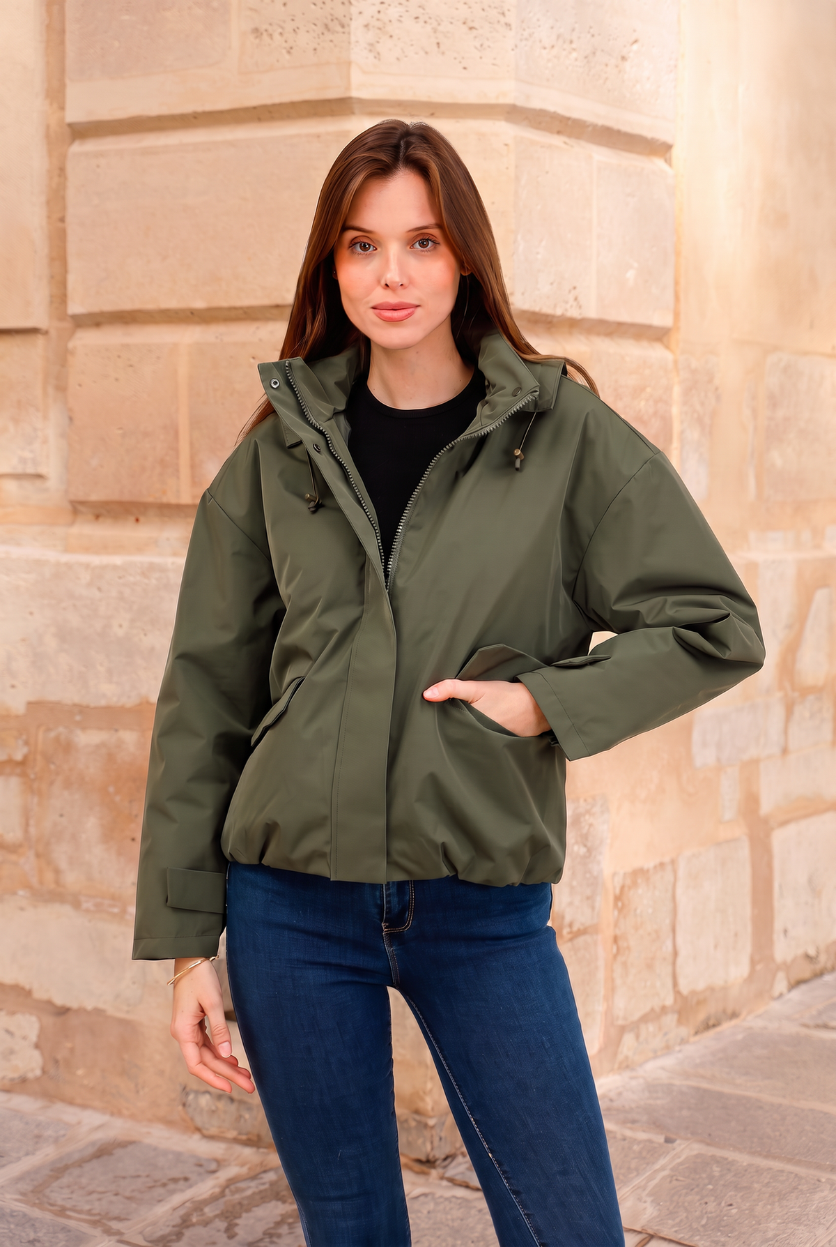 Veste imperméable courte mi-saison à capuche amovible kaki pour femme – vue 1