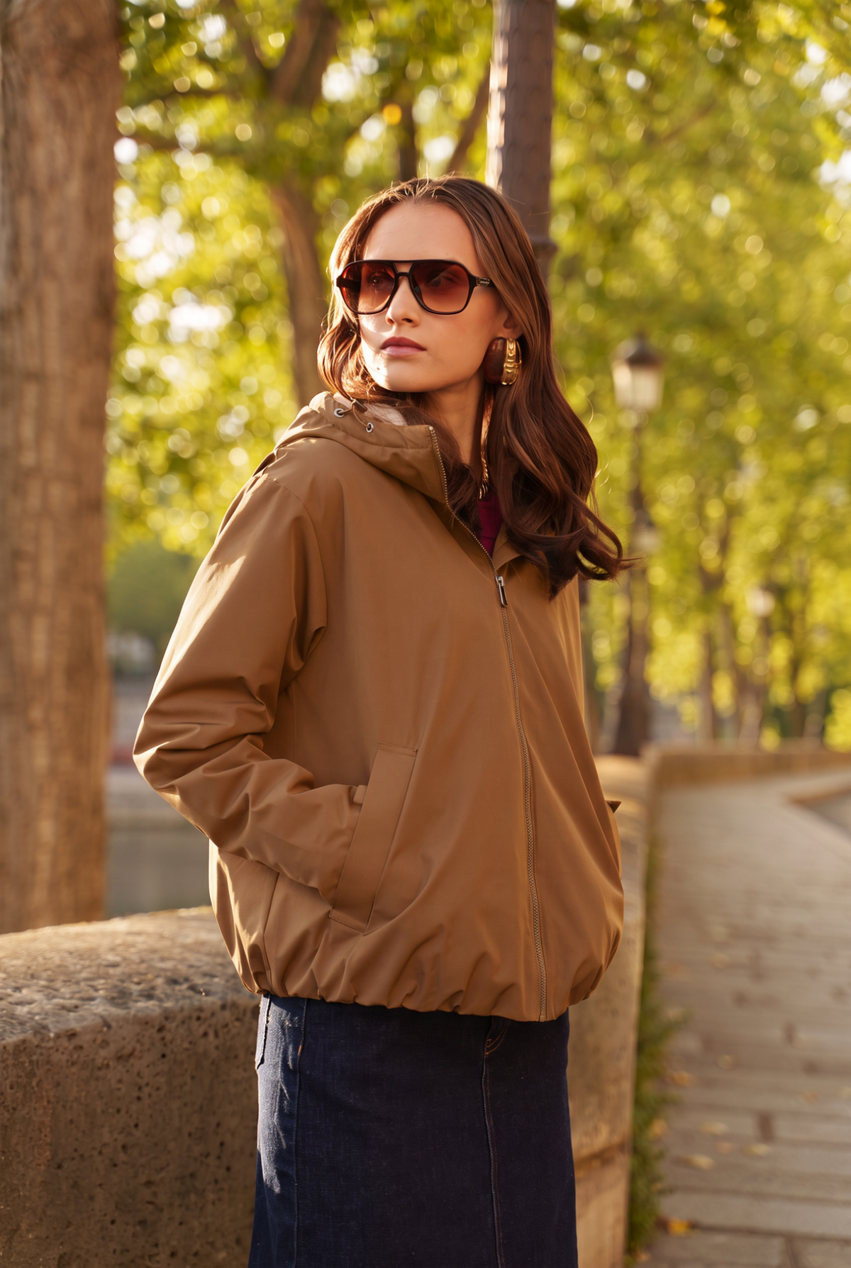 Veste imperméable fourrée à capuche camel pour femme – vue 4