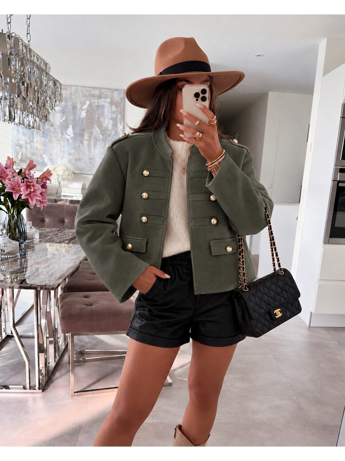 Veste manteau laine courte boutons dorés et épaulettes kaki pour femme, La Chica