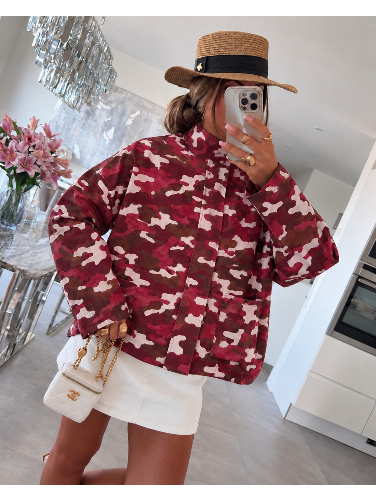 Veste zippée imprimé camouflage manches larges col montant bordeaux pour femme, La Chica, vue 2