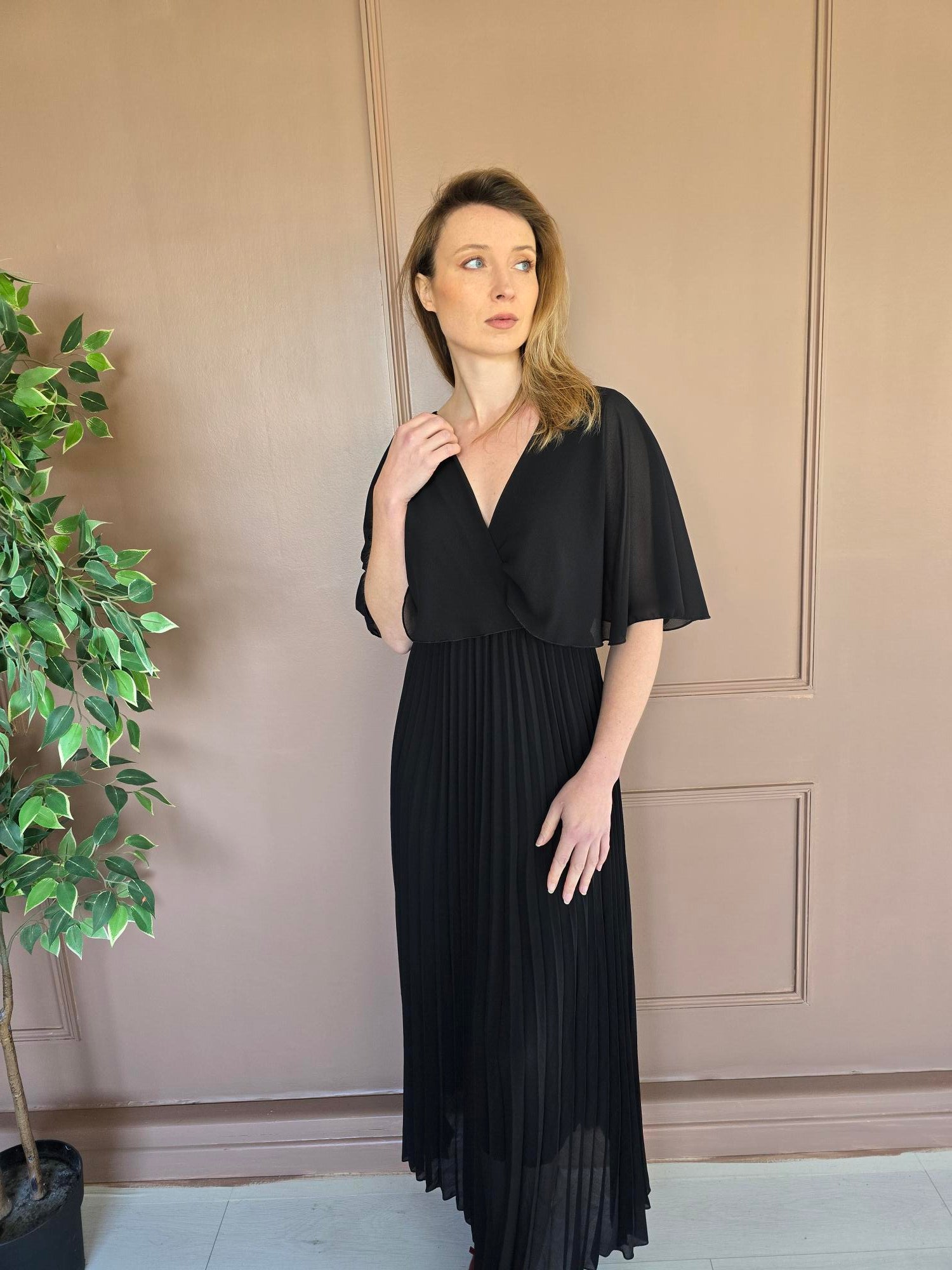 Robe longue plissée noire femme – La Chica