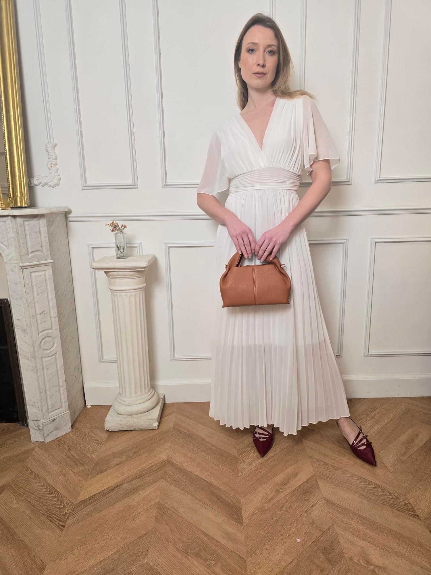 Femme portant robe longue blanc ivoire – La Chica