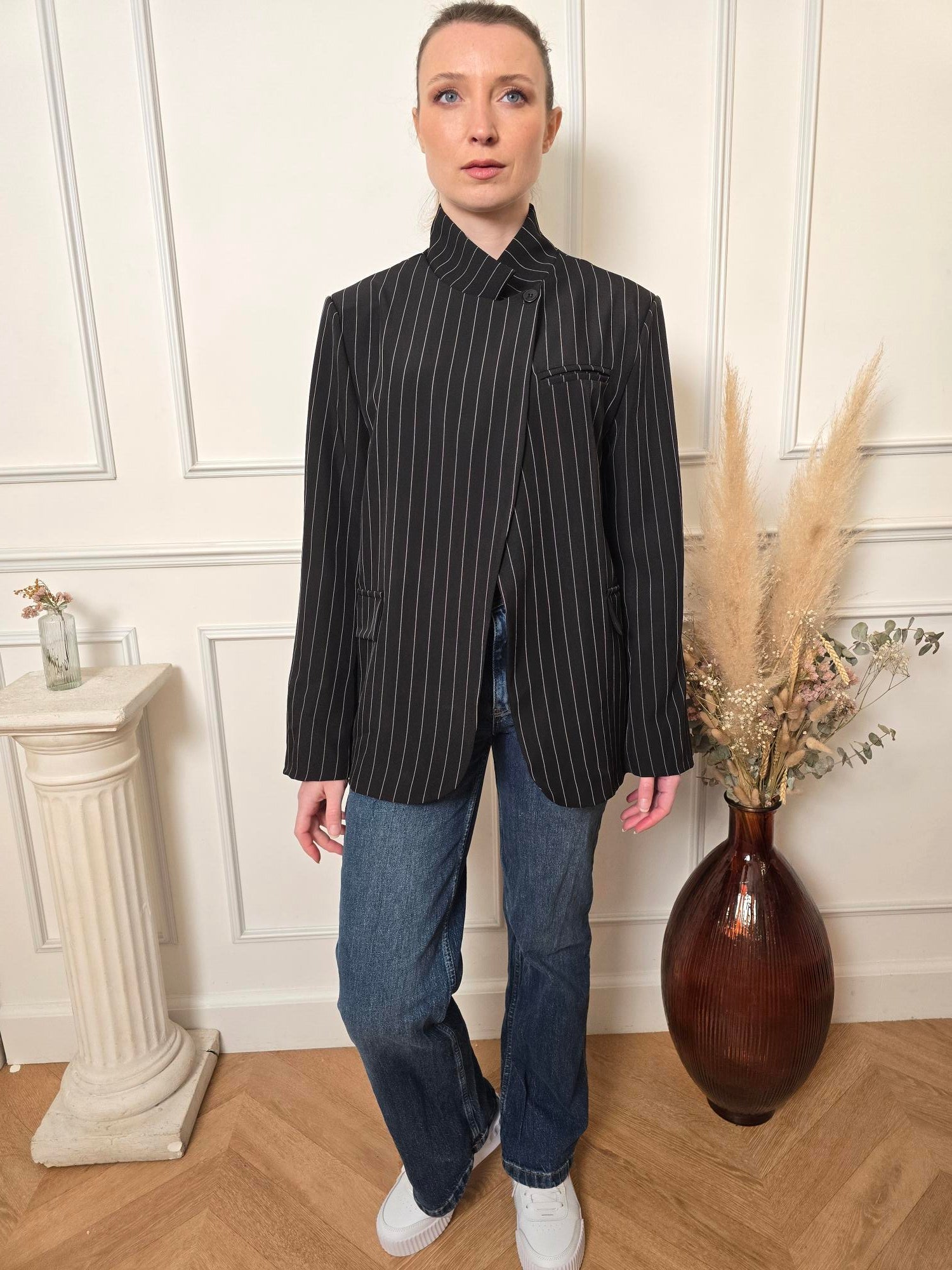 Blazer noir détail – La Chica