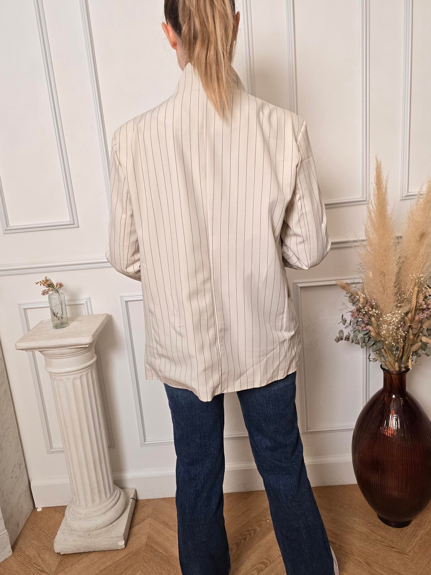 Blazer écru détail – La Chica