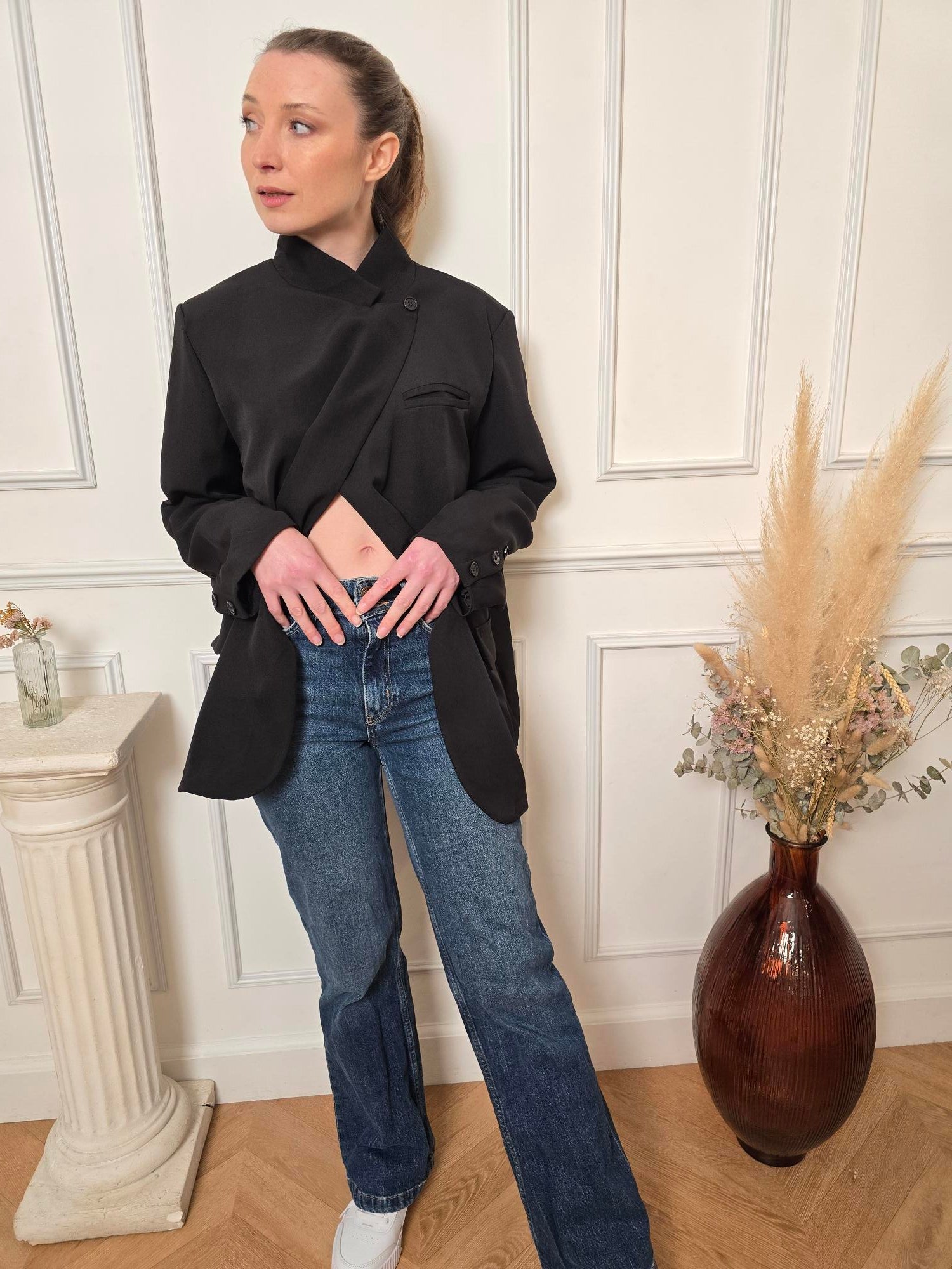 Blazer noir détail – La Chica