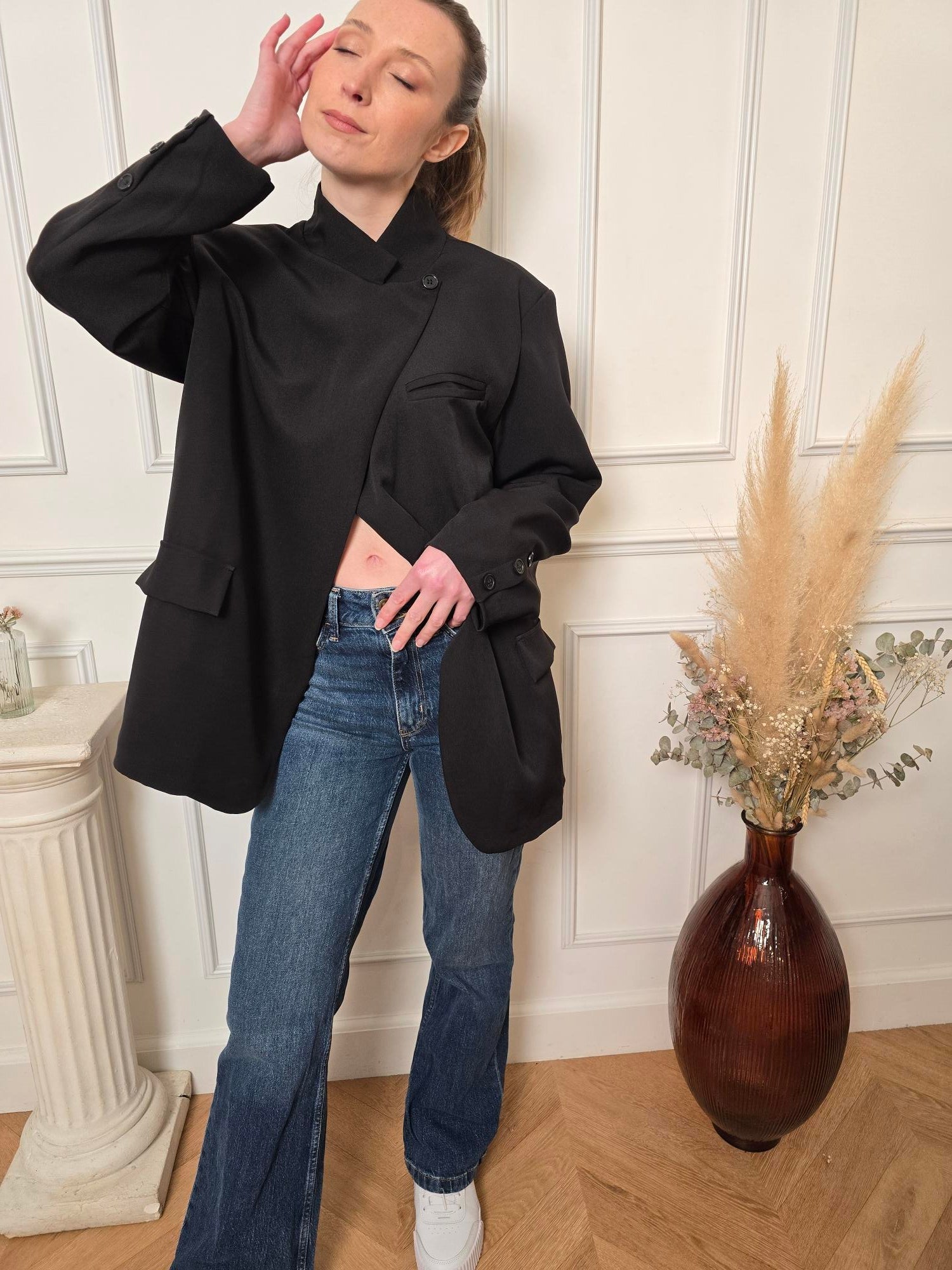 Blazer noir détail – La Chica