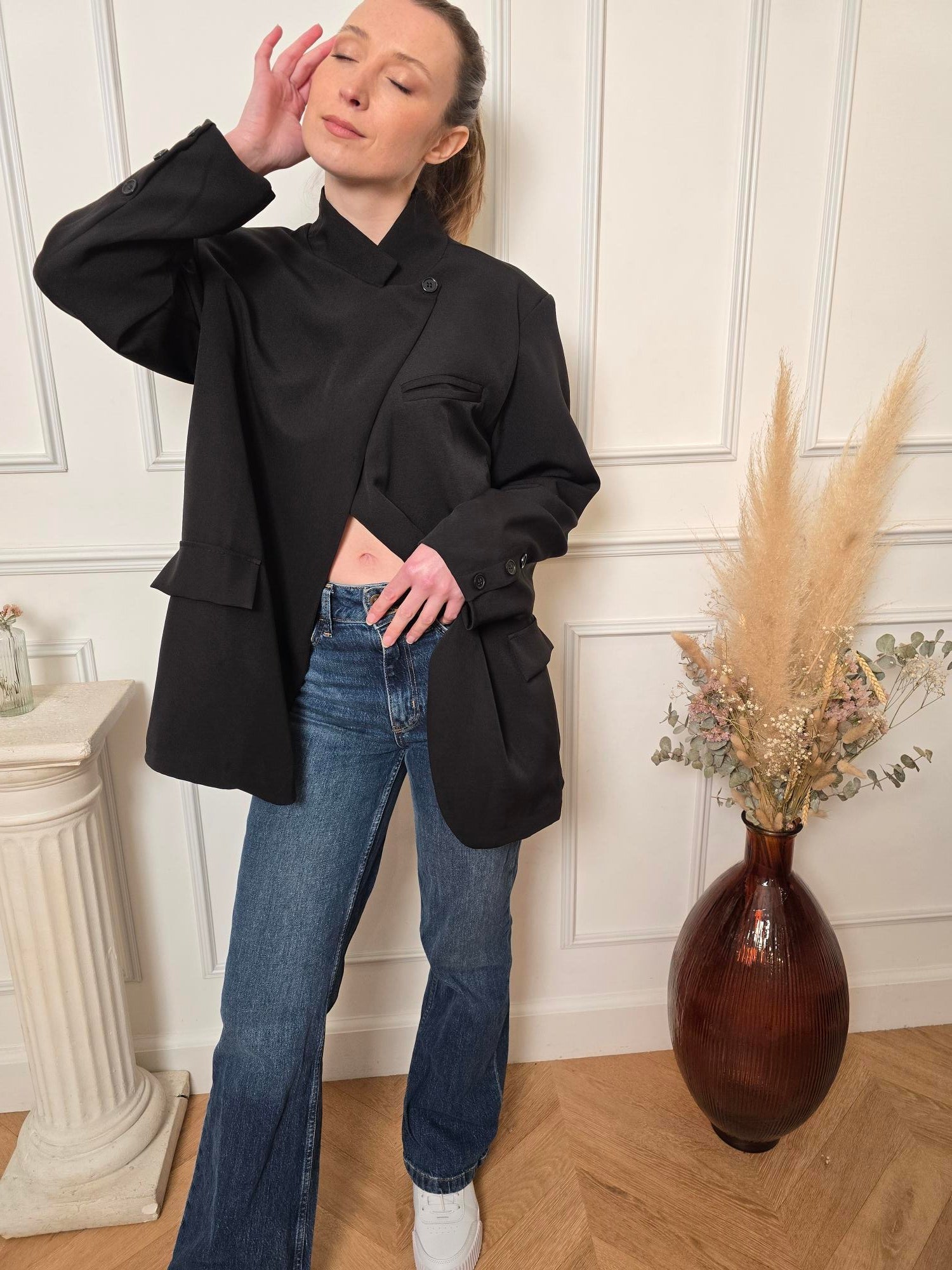 Blazer noir détail – La Chica