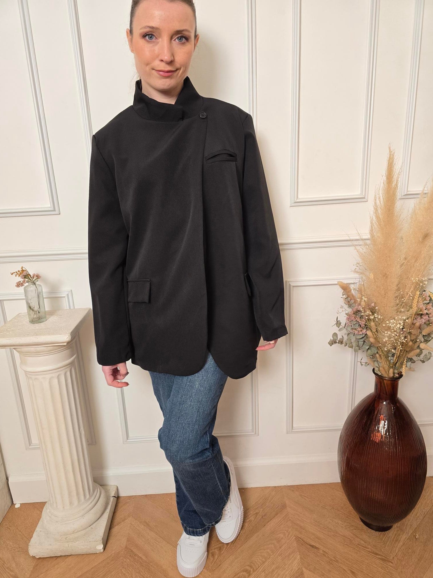 Blazer noir détail – La Chica