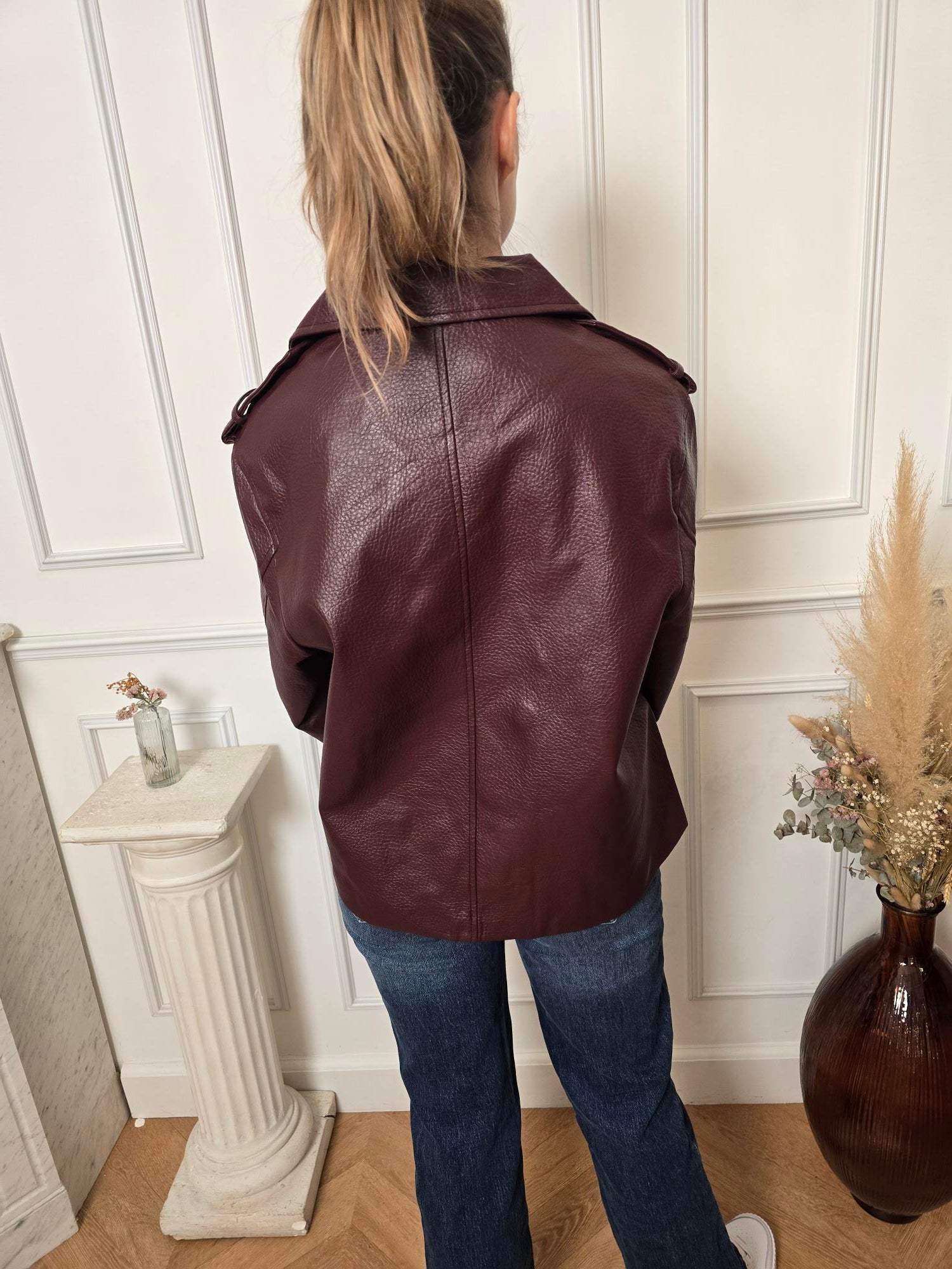 Veste bordeaux détail – La Chica
