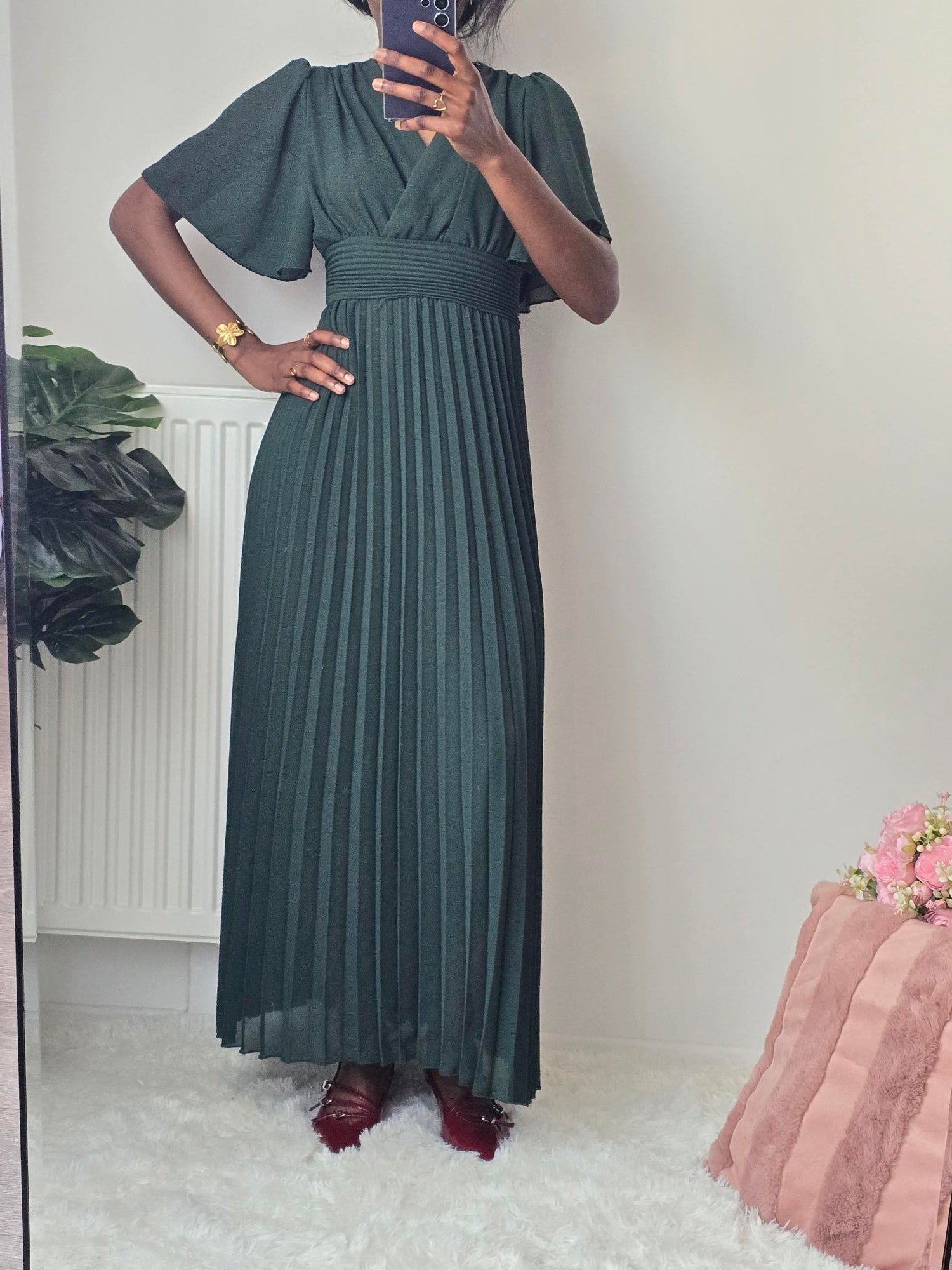 Robe longue plissée vert sapin ✦ Élégance intense & silhouette sublimée La Chica
