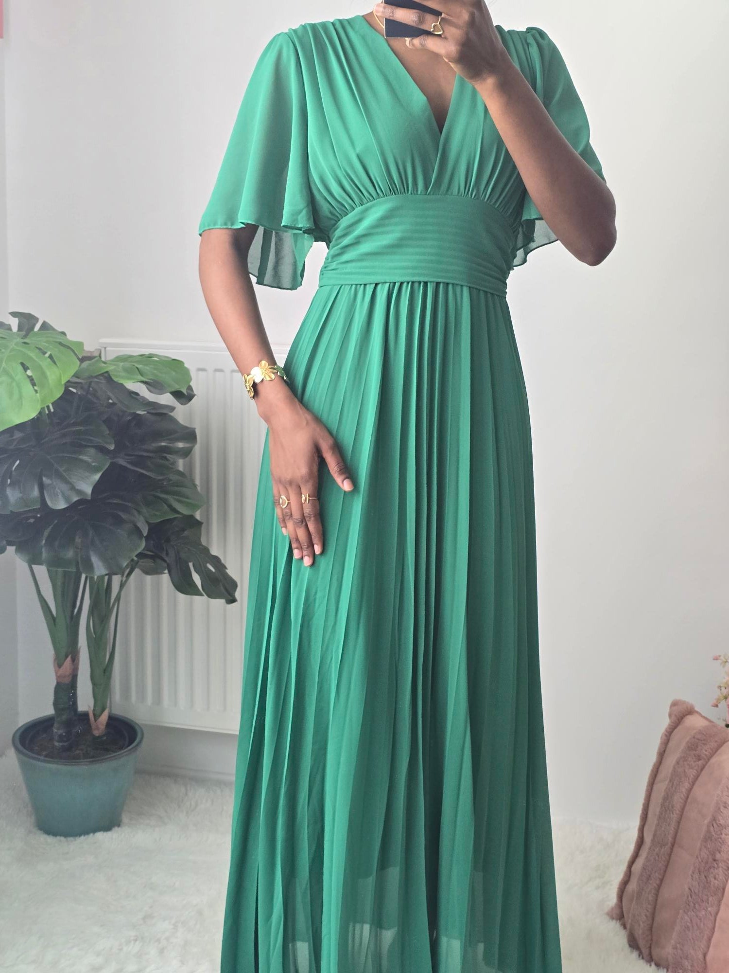Robe longue plissée verte ✦ Coupe fluide & col cache-cœur La Chica