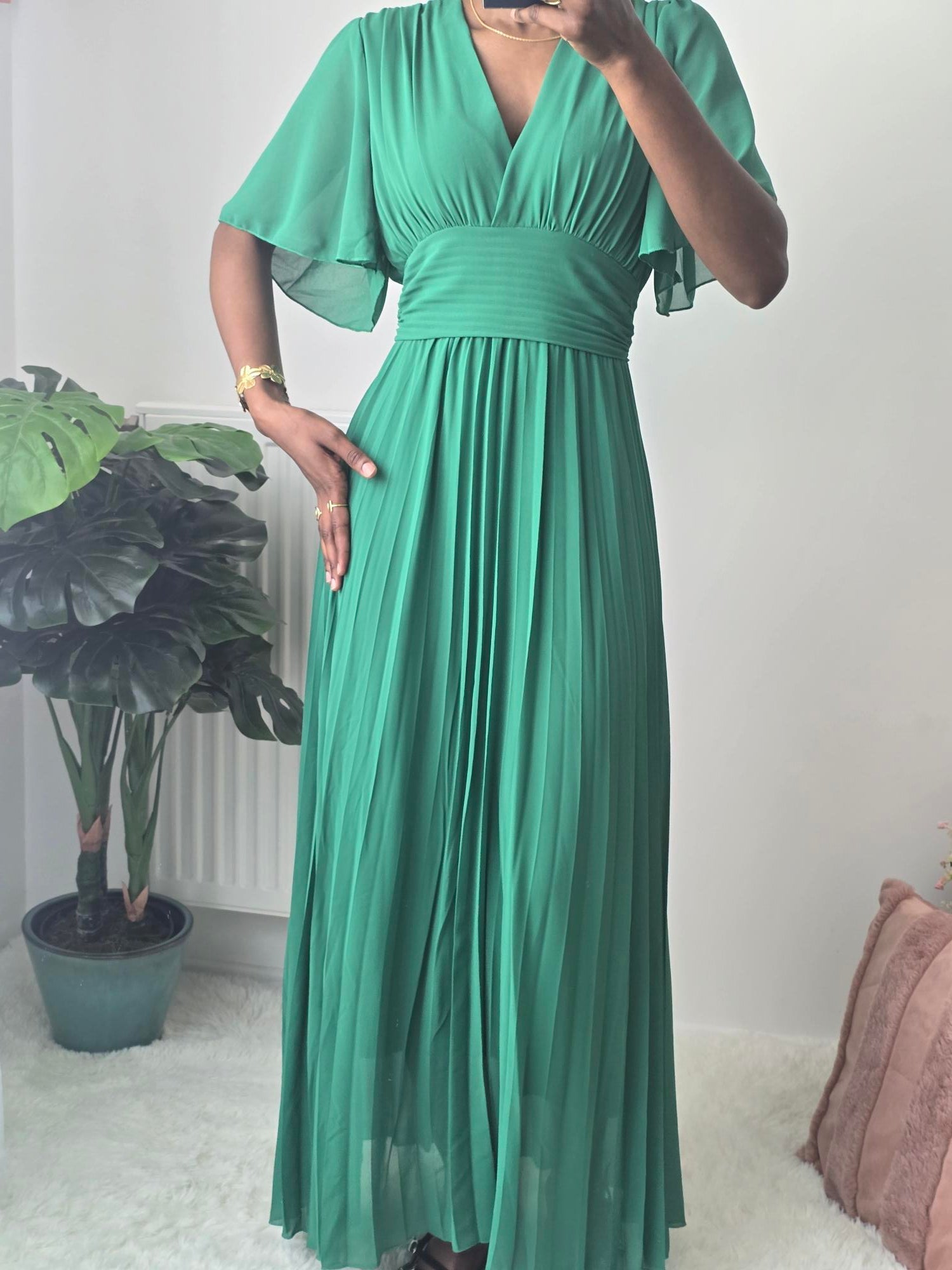 Robe longue plissée verte ✦ Coupe fluide & col cache-cœur La Chica
