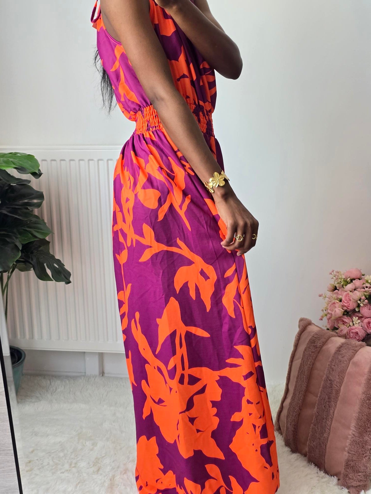 Robe longue fluide col halter ✦ Imprimé violet & orange La Chica