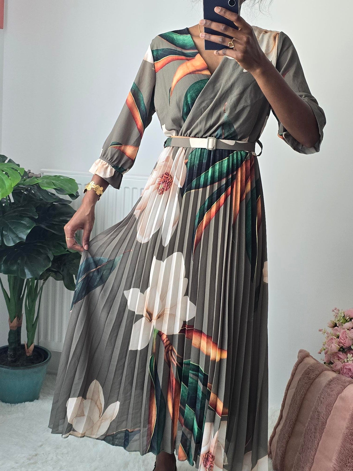 Robe Plissée Fluide à Ceinture Faite Main ✦ Élégance Naturelle & Raffinement La Chica