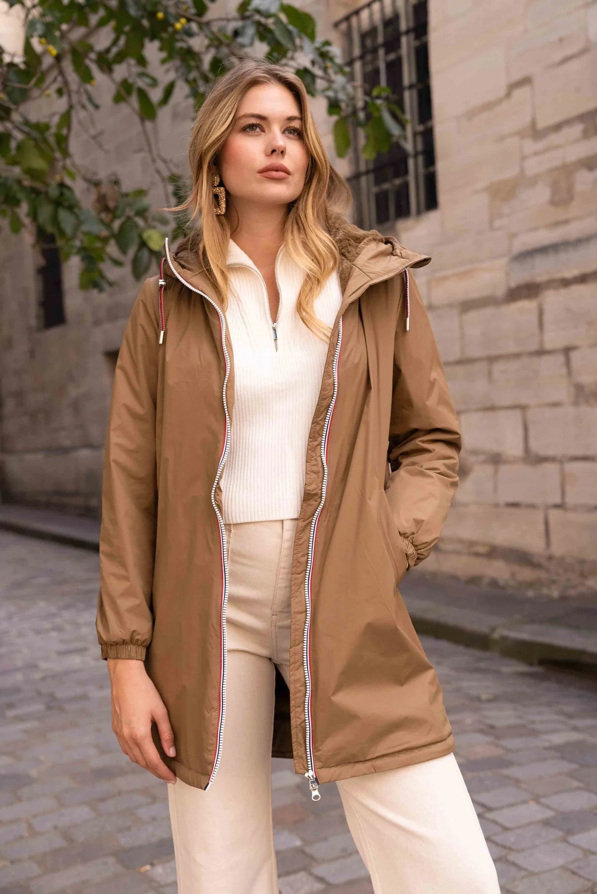 IMPERMEABLE LONG FOURRE AVEC CORDONS CAMEL La Chica