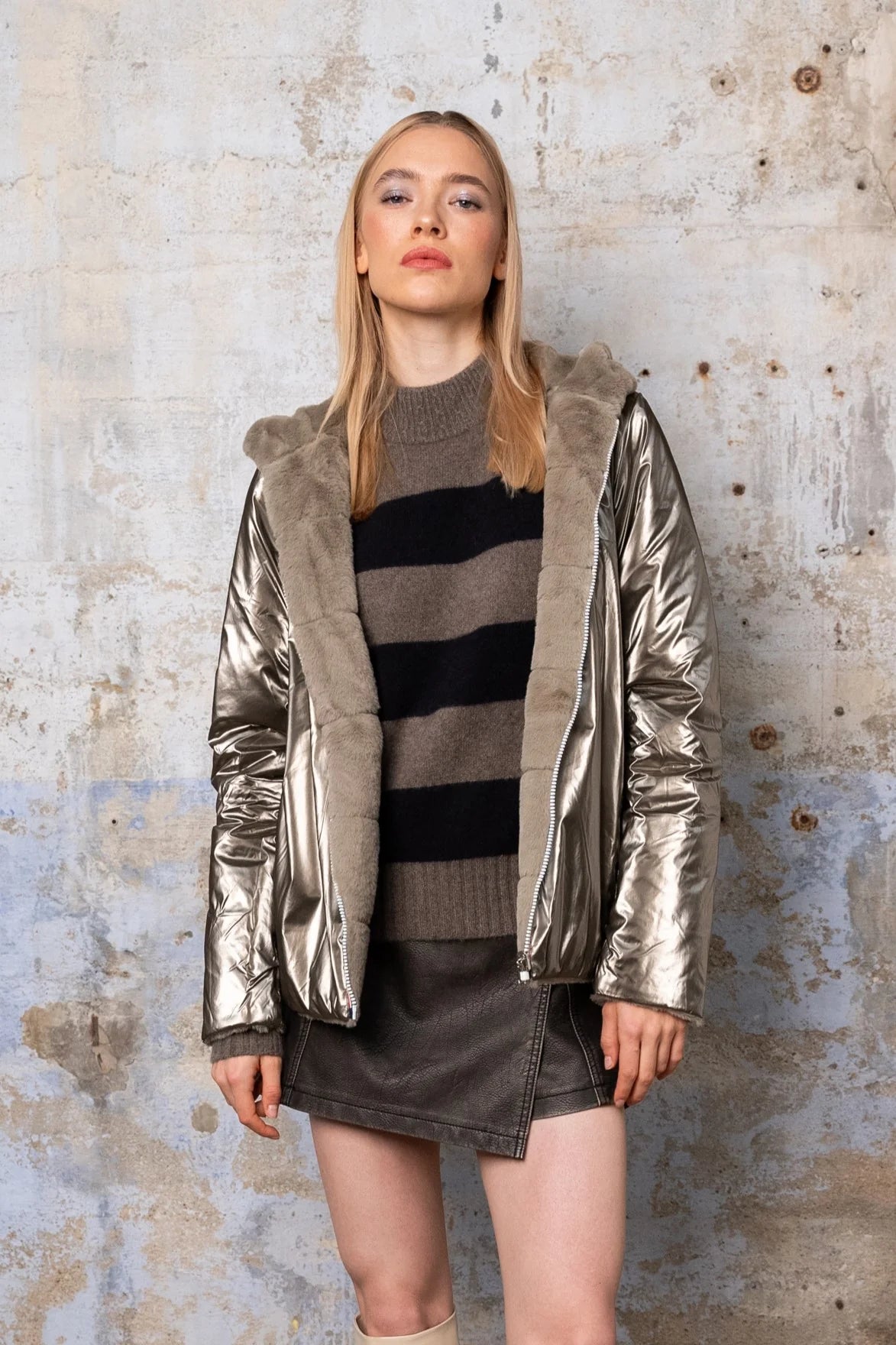 IMPERMEABLE COURT REVERSIBLE FOURRE BRONZE LAURA JO La Chica
