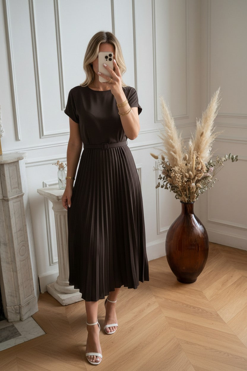 Robe Plissée Bi-Matière ✦ Marron Foncé ✦ Chic Intemporel La Chica