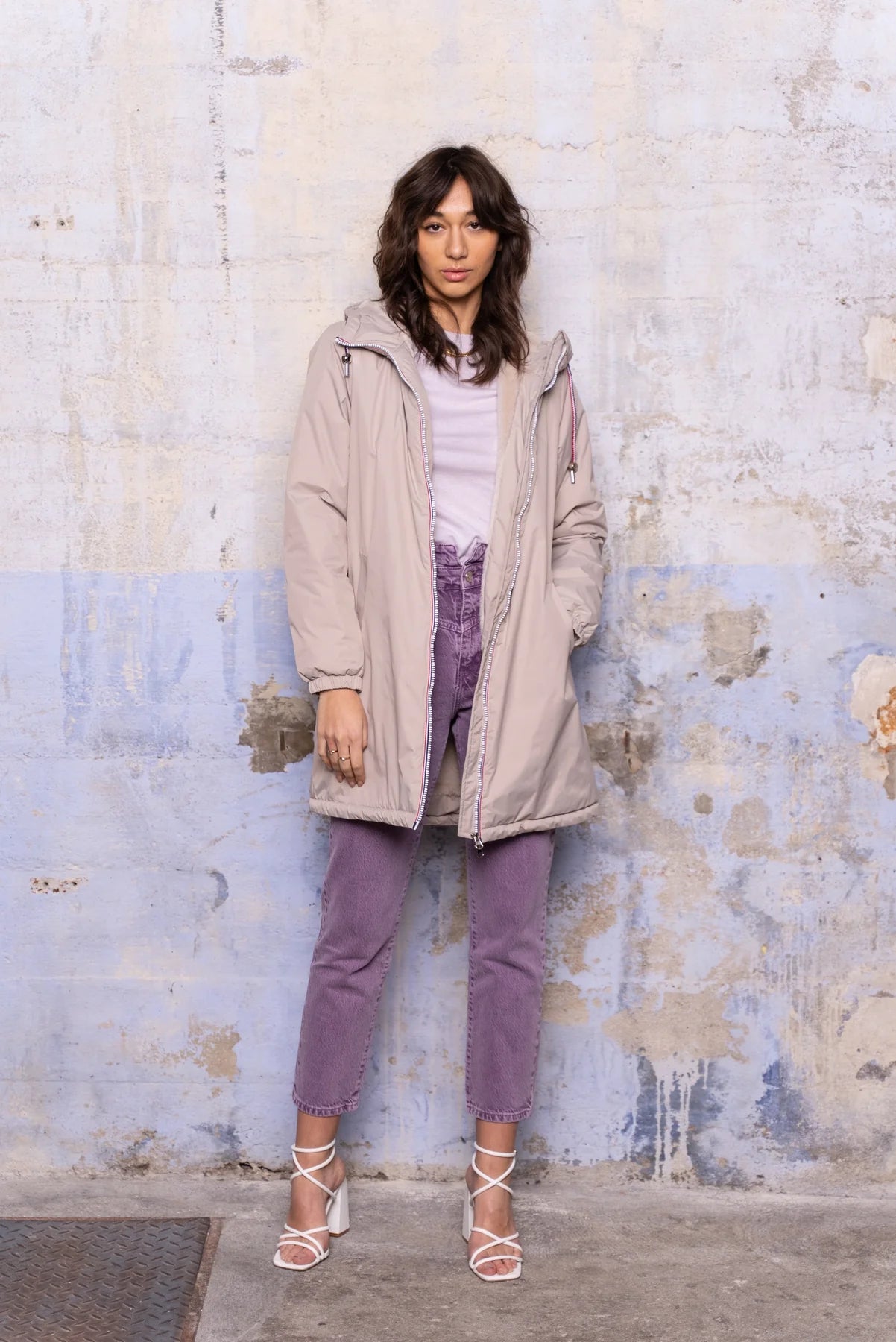 IMPERMEABLE LONG FOURRE AVEC CORDONS BEIGE La Chica