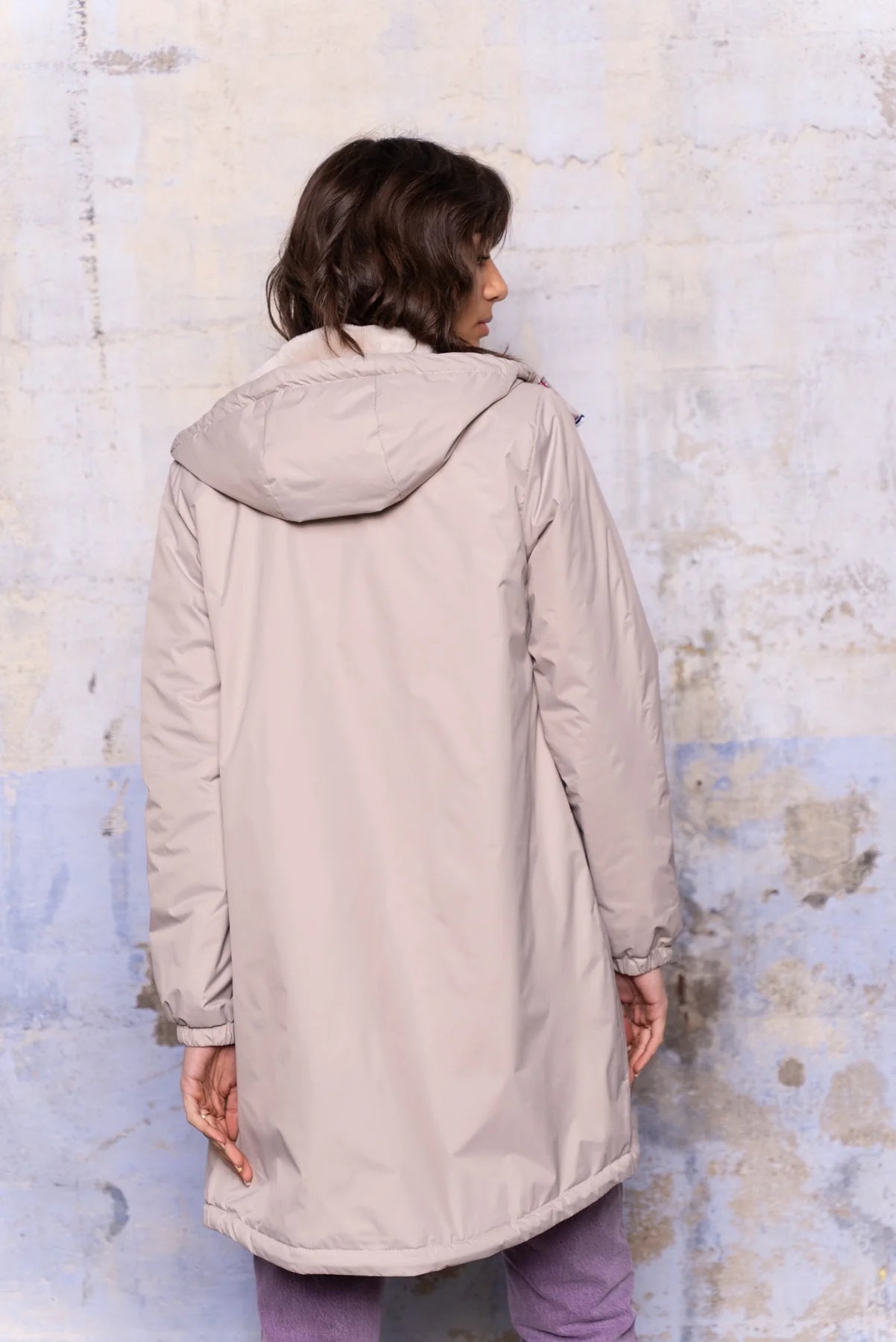 IMPERMEABLE LONG FOURRE AVEC CORDONS BEIGE La Chica