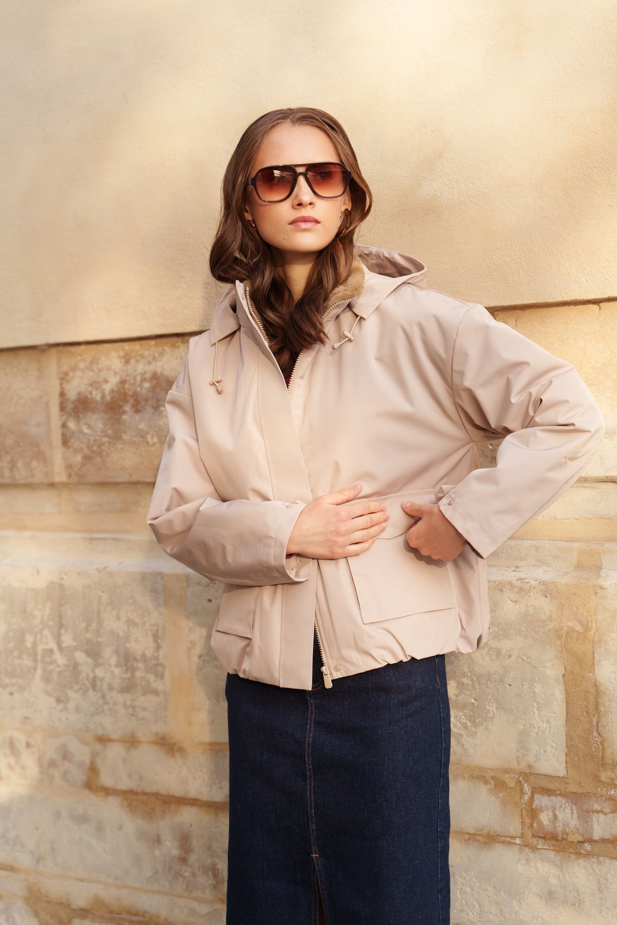 Blouson imperméable fourré à capuche amovible Laura Jo beige pour femme – vue 2
