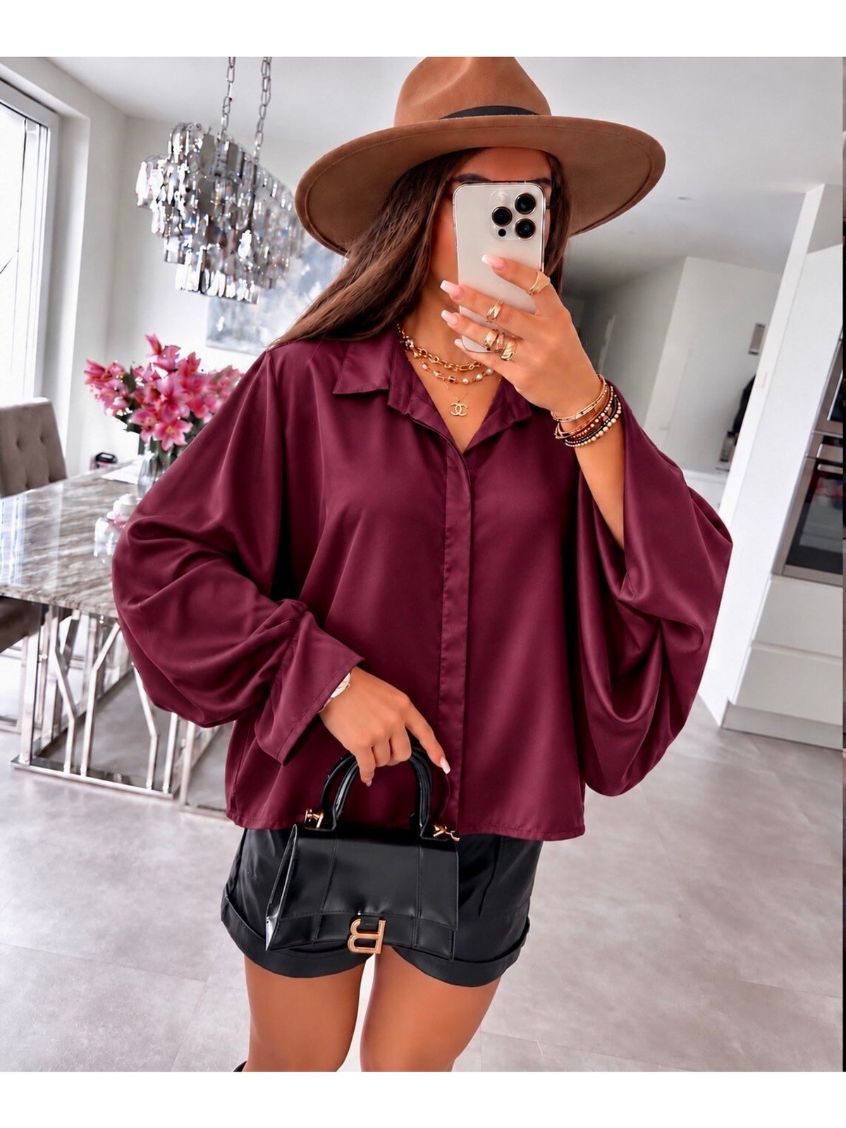 Chemise manches chauve-souris satinée effet soie bordeaux pour femme, La Chica
