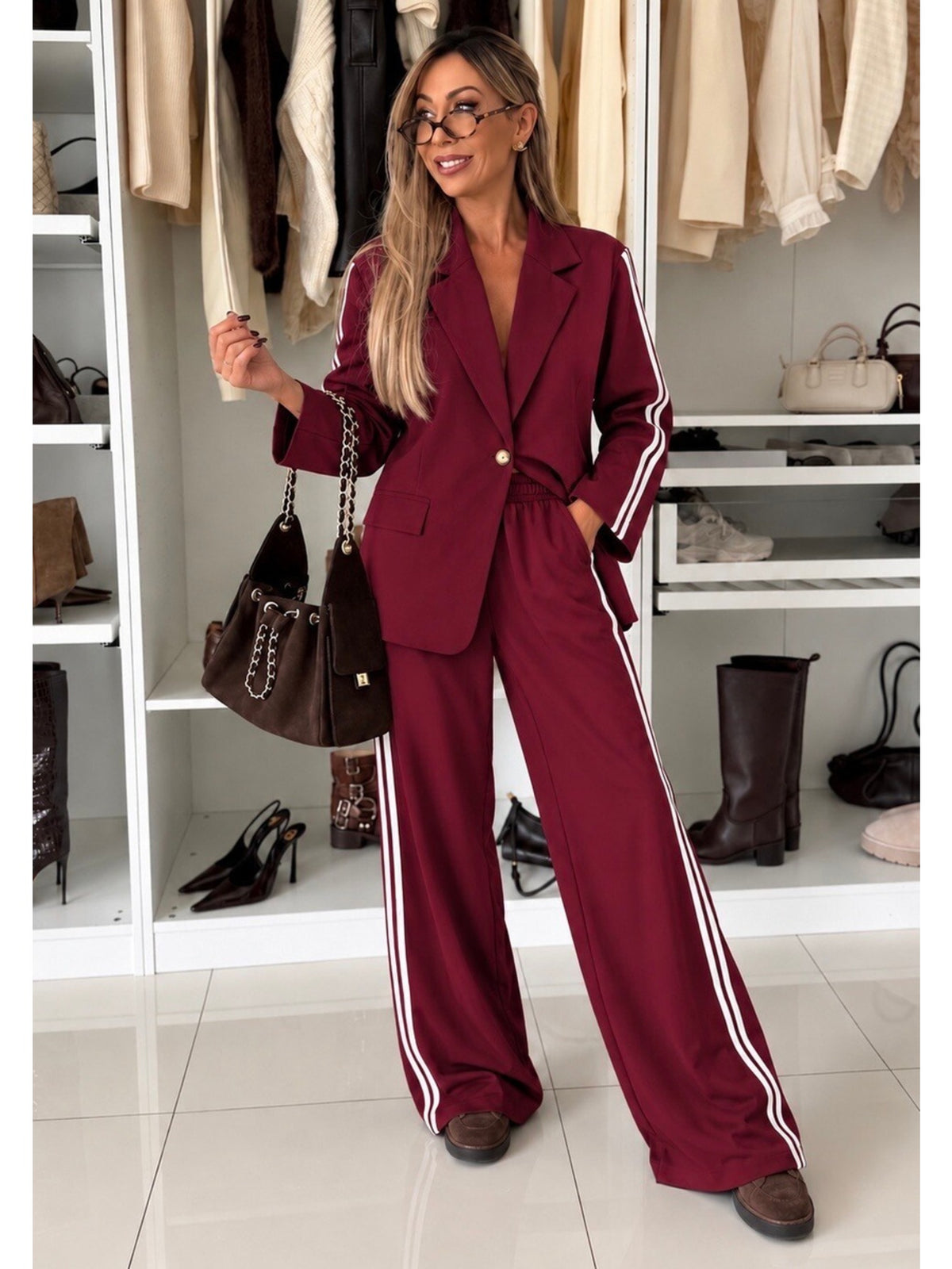 Ensemble blazer et pantalon large doubles bandes contrastantes bordeaux pour femme, La Chica
