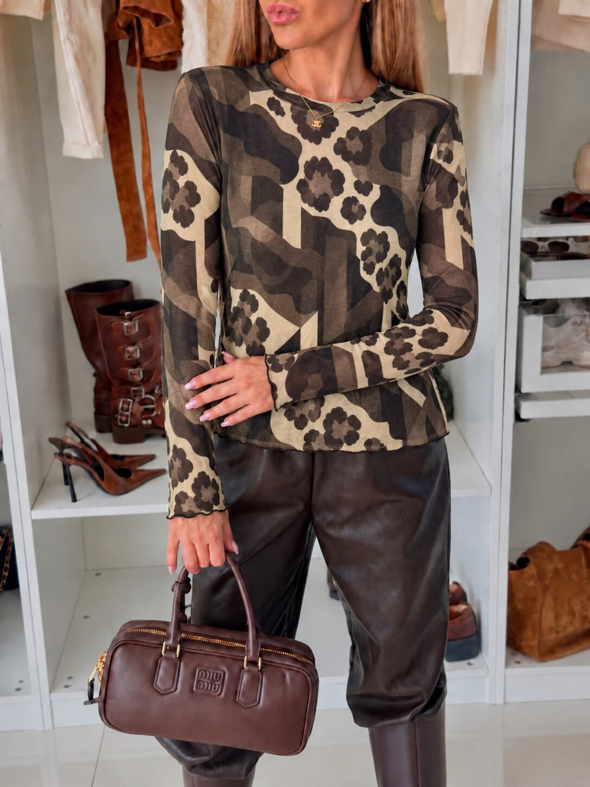 Top en cachemire imprimé léopard graphique manches longues marron foncé pour femme, La Chica