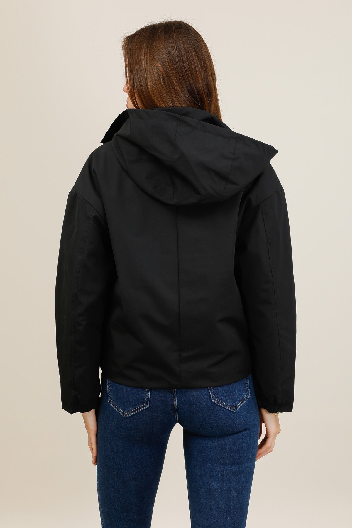 Veste imperméable courte mi-saison à capuche amovible noir pour femme – vue 4