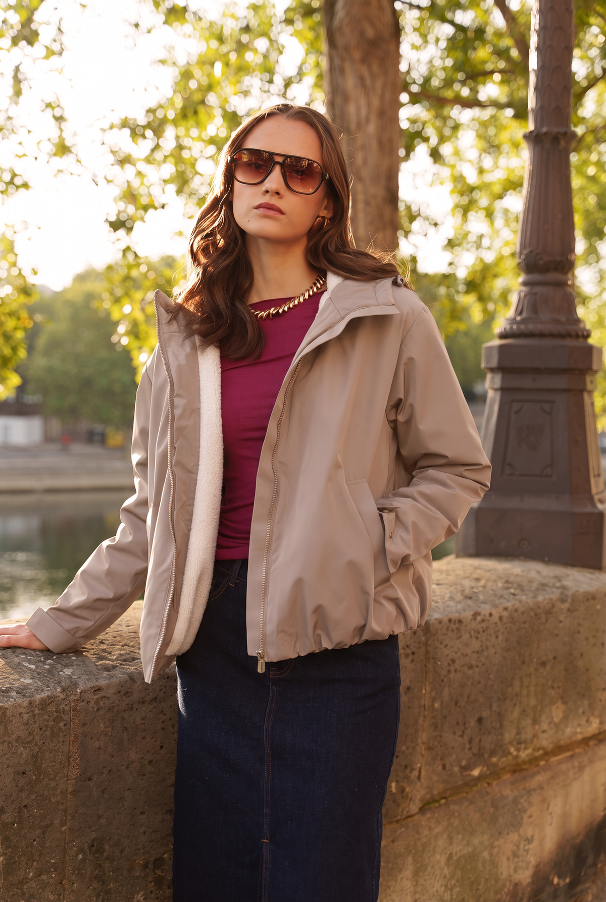 Veste imperméable fourrée à capuche beige pour femme – vue 1