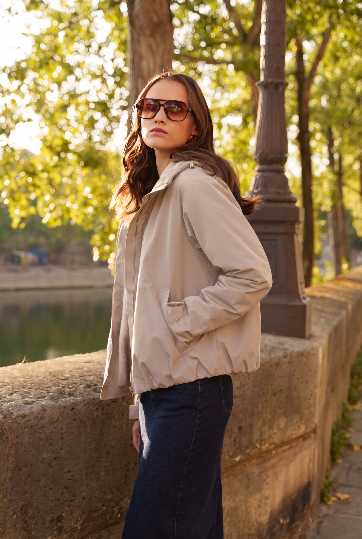 Veste imperméable fourrée à capuche beige pour femme – vue 2