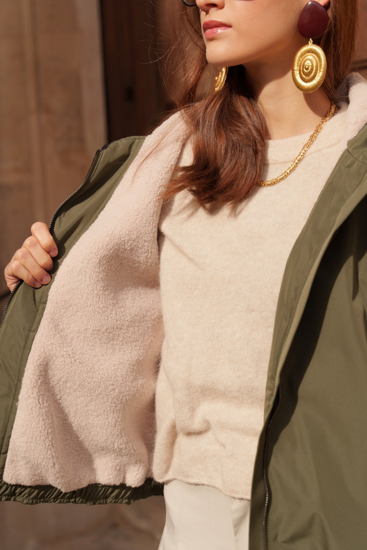 Veste imperméable fourrée à capuche kaki pour femme – vue 5