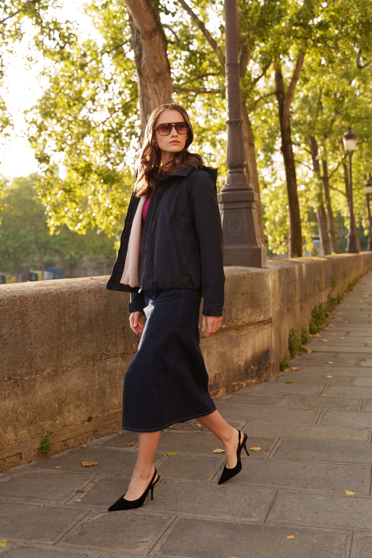 Veste imperméable fourrée à capuche marine pour femme – vue 5